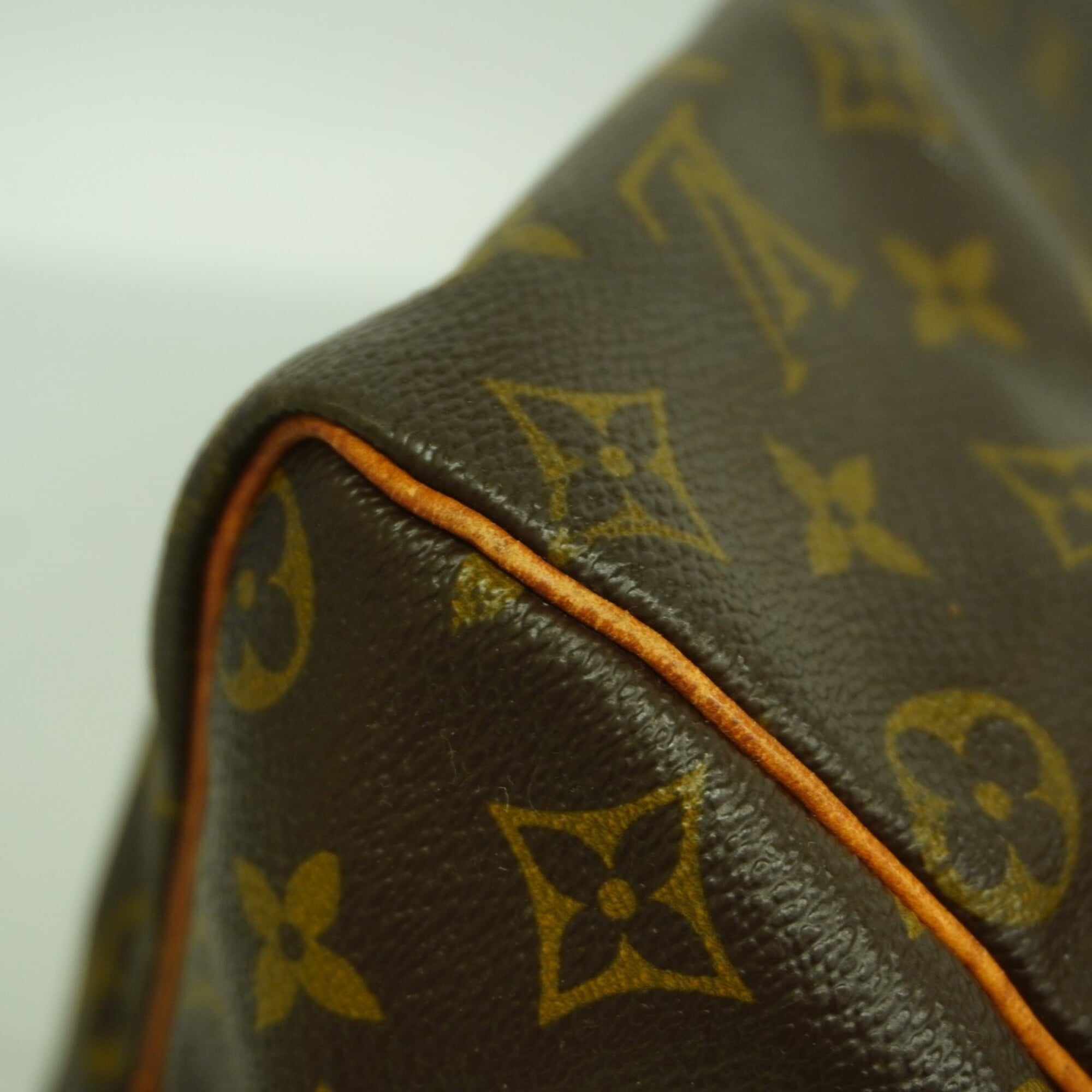 Louis Vuitton Brown Handbag (Pre-Owned)