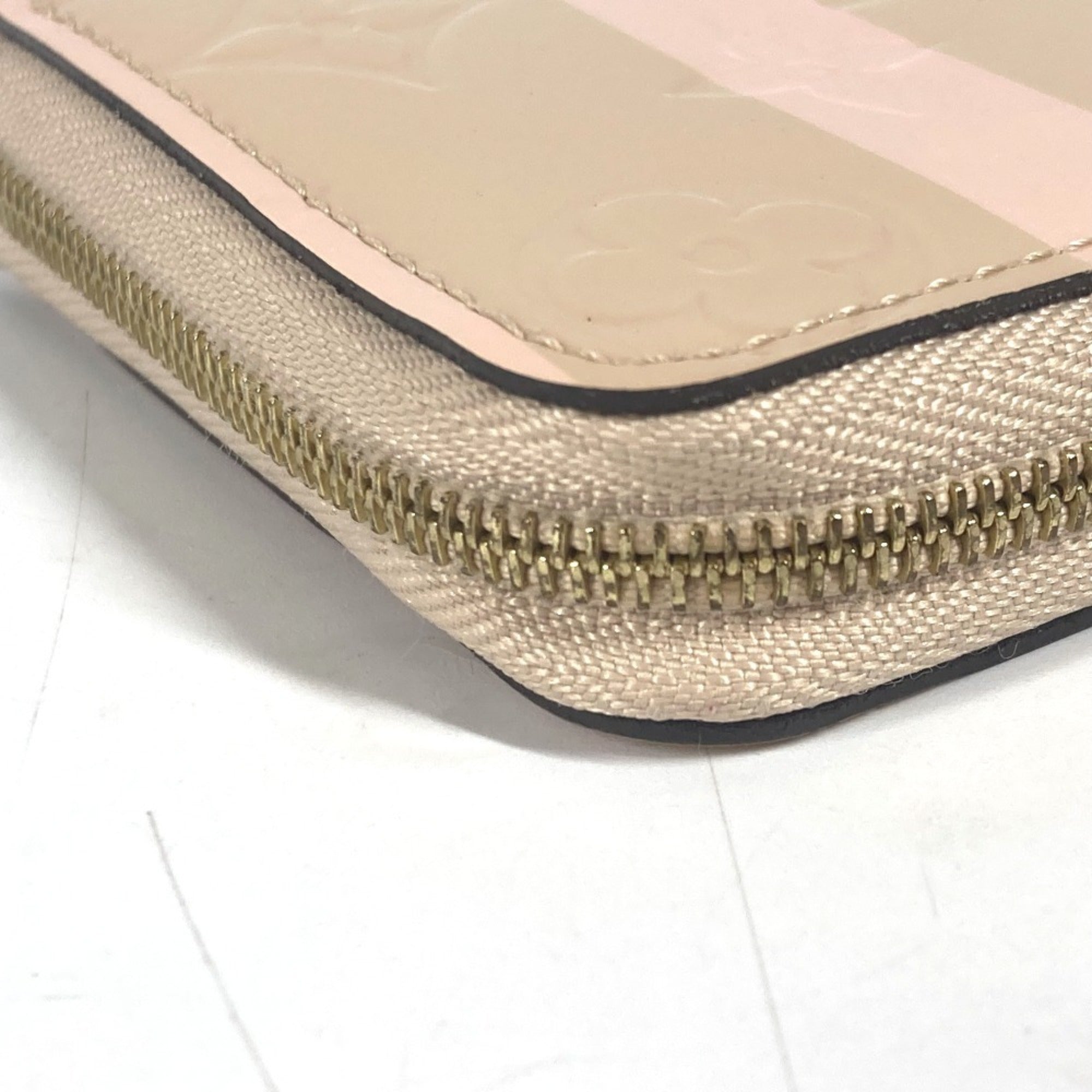 Louis Vuitton Beige Pink Vernis Long Wallet (Bi-Fold) (Pre-Owned)