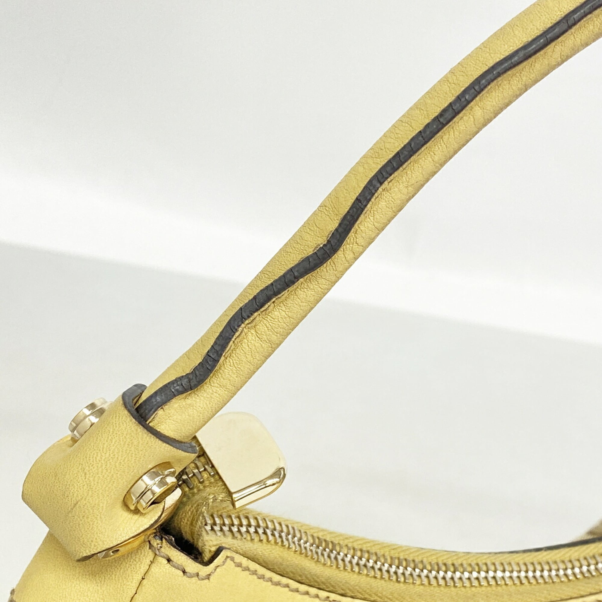 Gucci Beige Canvas Handbag (Pre-Owned)