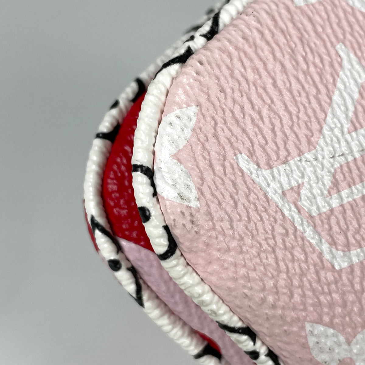 Louis Vuitton Pink Red Color Monogram Shoulder Bag (Pre-Owned)
