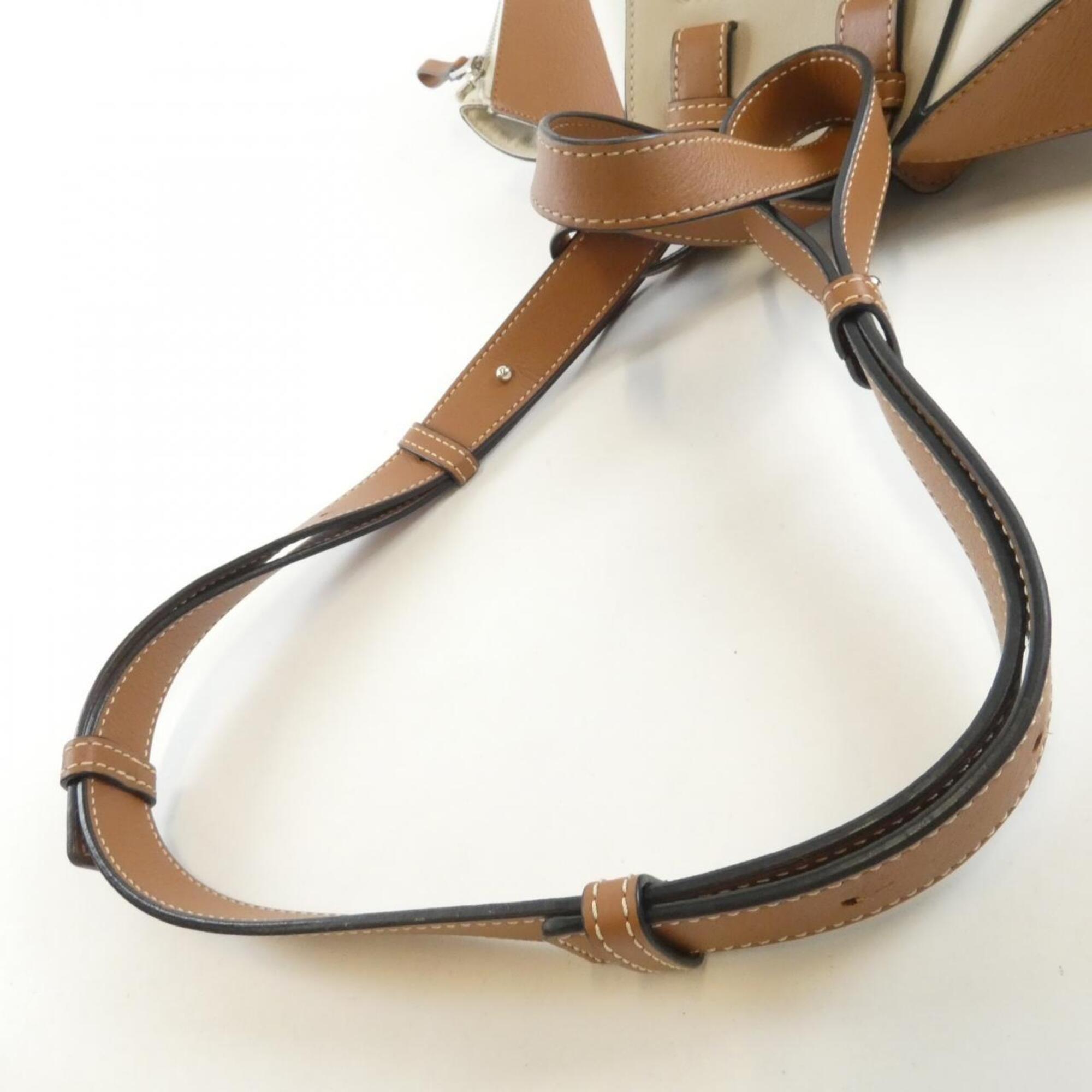 Loewe Hammock White Leather Shoulder Bag (Pre-Owned)