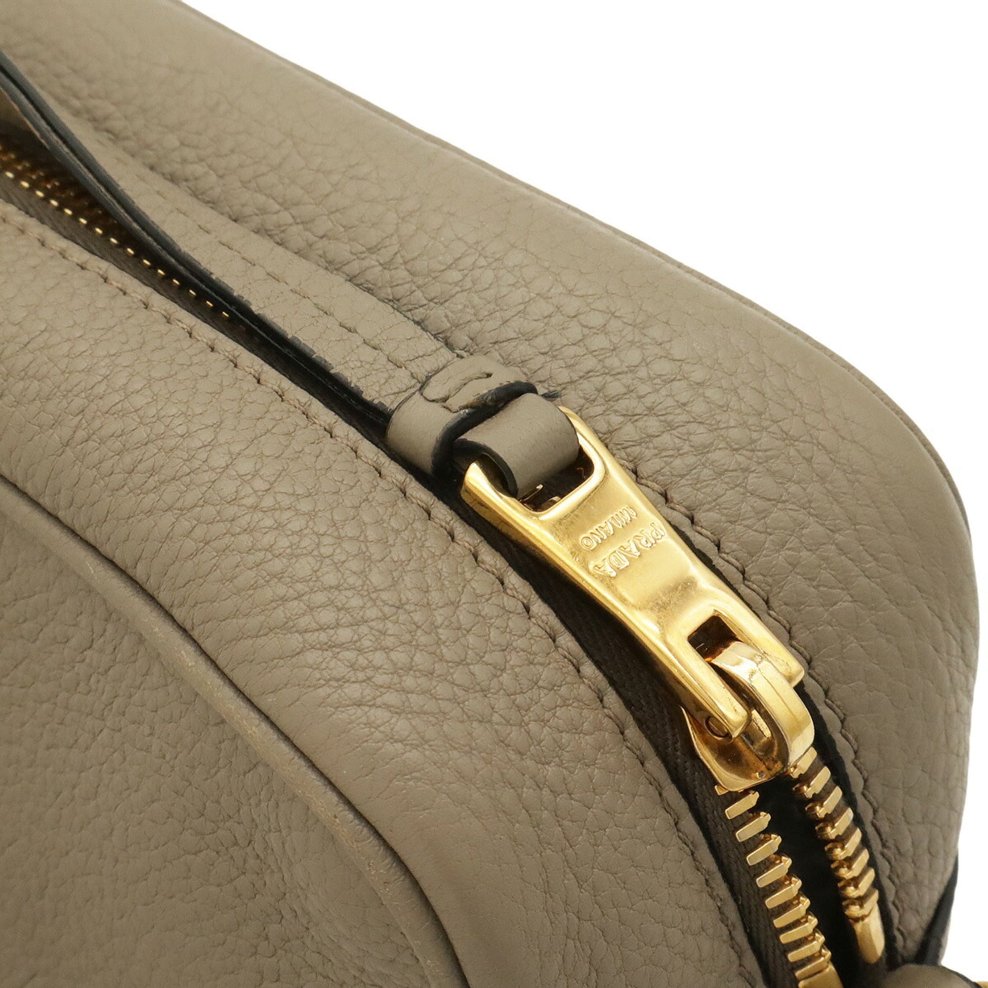 Prada Grayish Leather Clutch Bag Pochette Shoulder Bag (Pre-Owned)