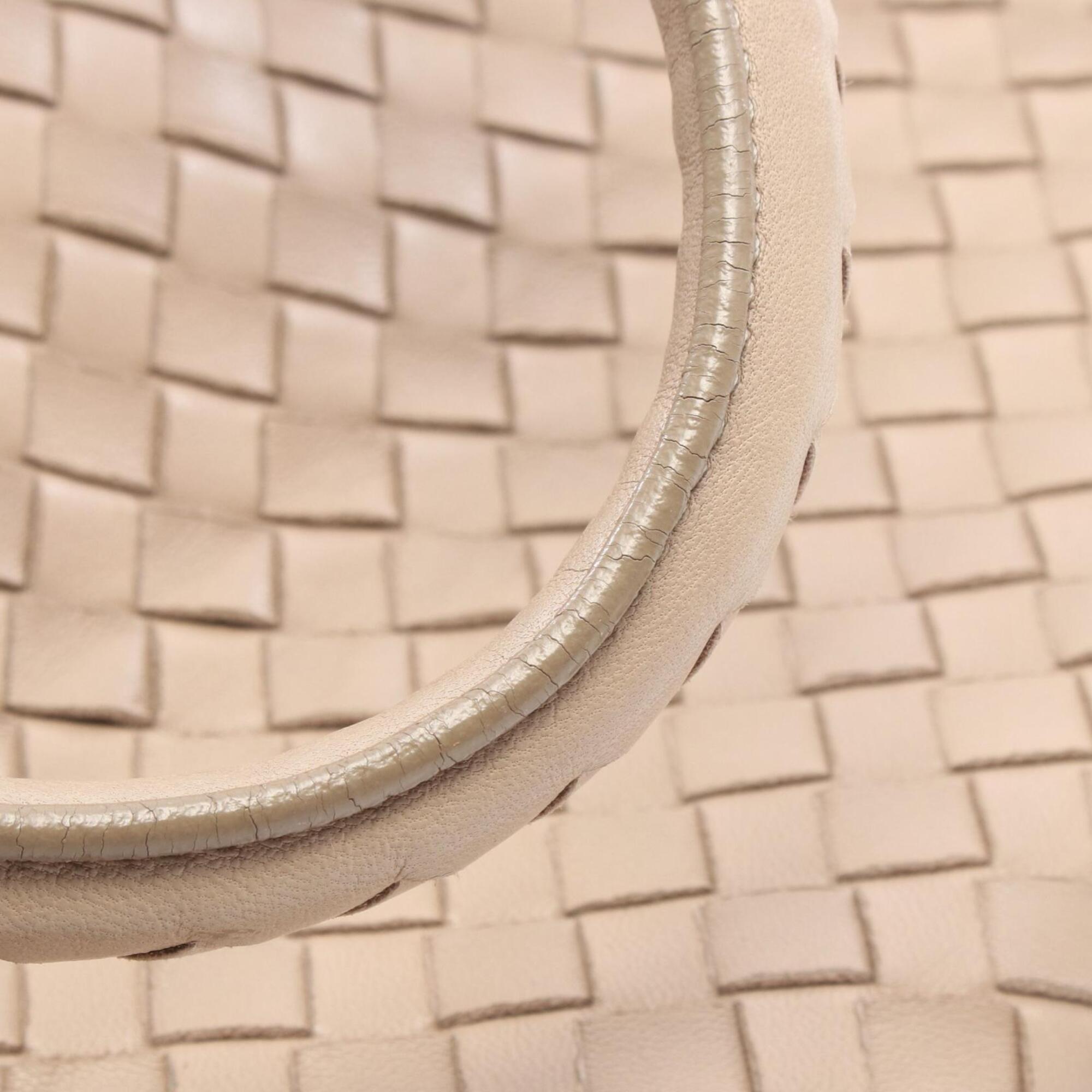 Bottega Veneta Intrecciato Beige Intrecciato Handbag (Pre-Owned)