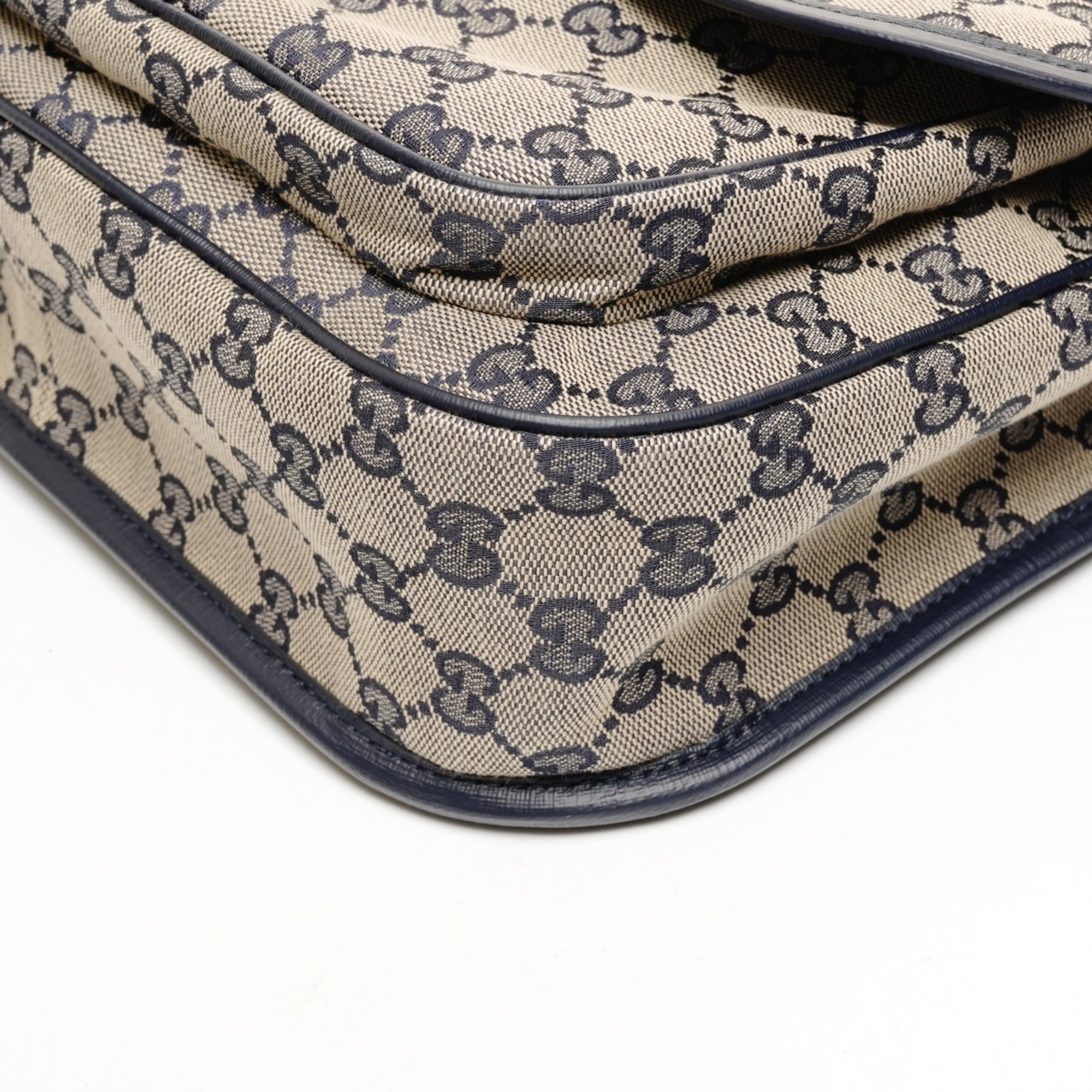 Gucci Beige Messenger Bag Shoulder Bag (Pre-Owned)