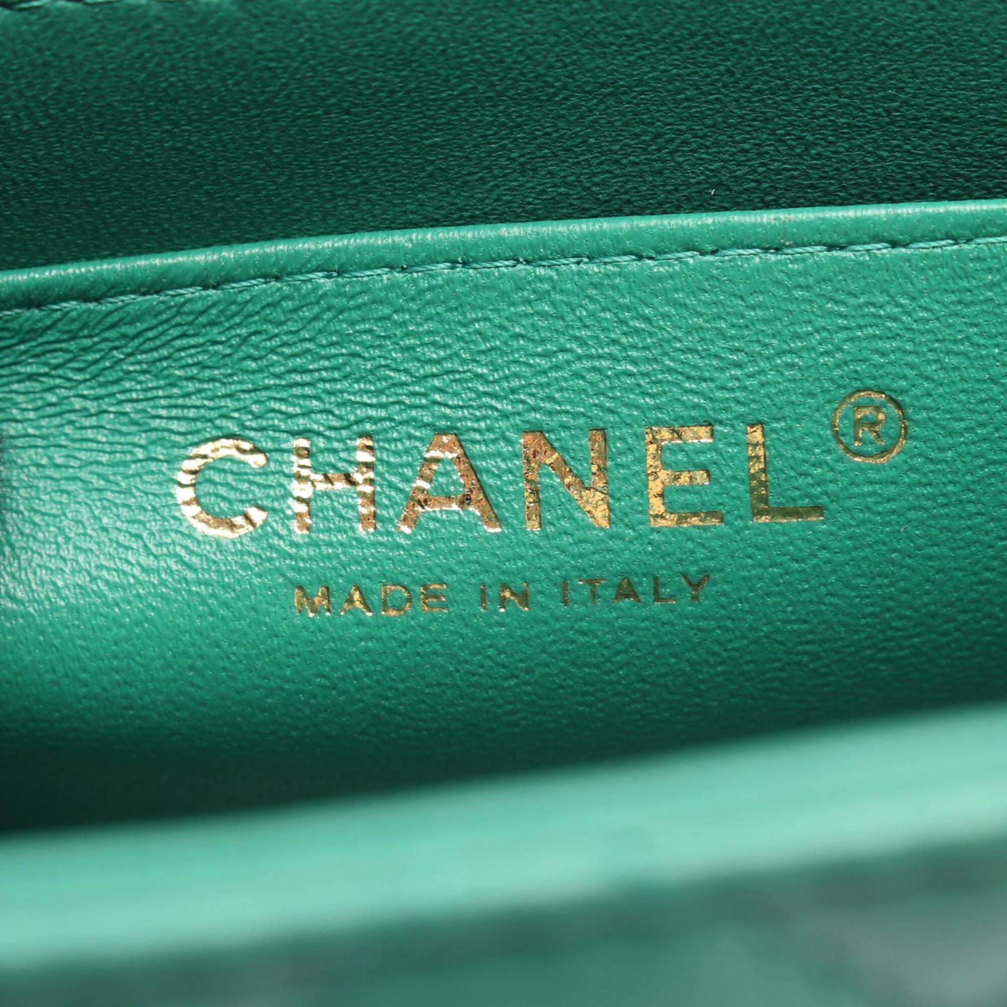Chanel Green Leather Handbag Shoulder Bag (Pre-Owned)