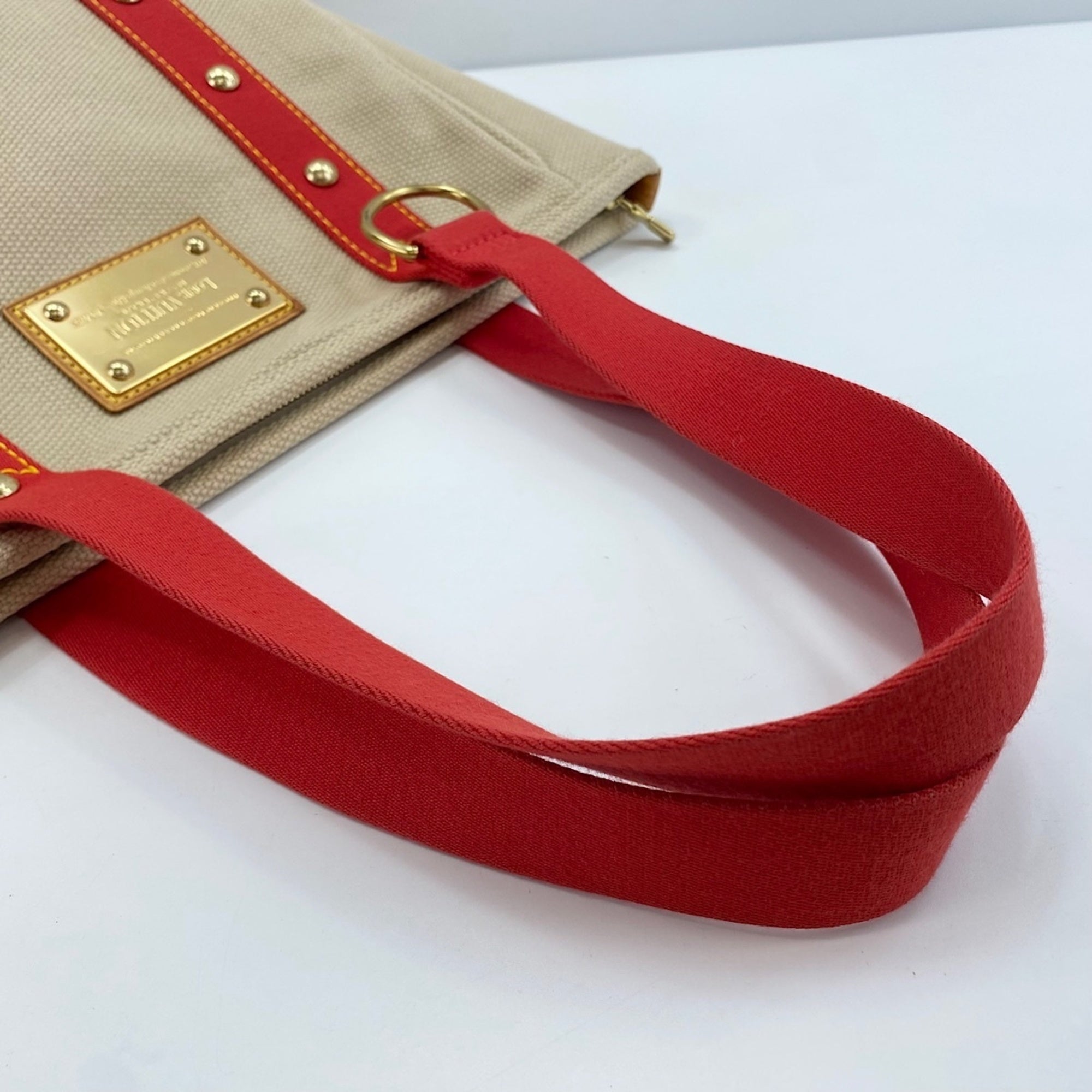 Louis Vuitton Beige Tote Bag (Pre-Owned)