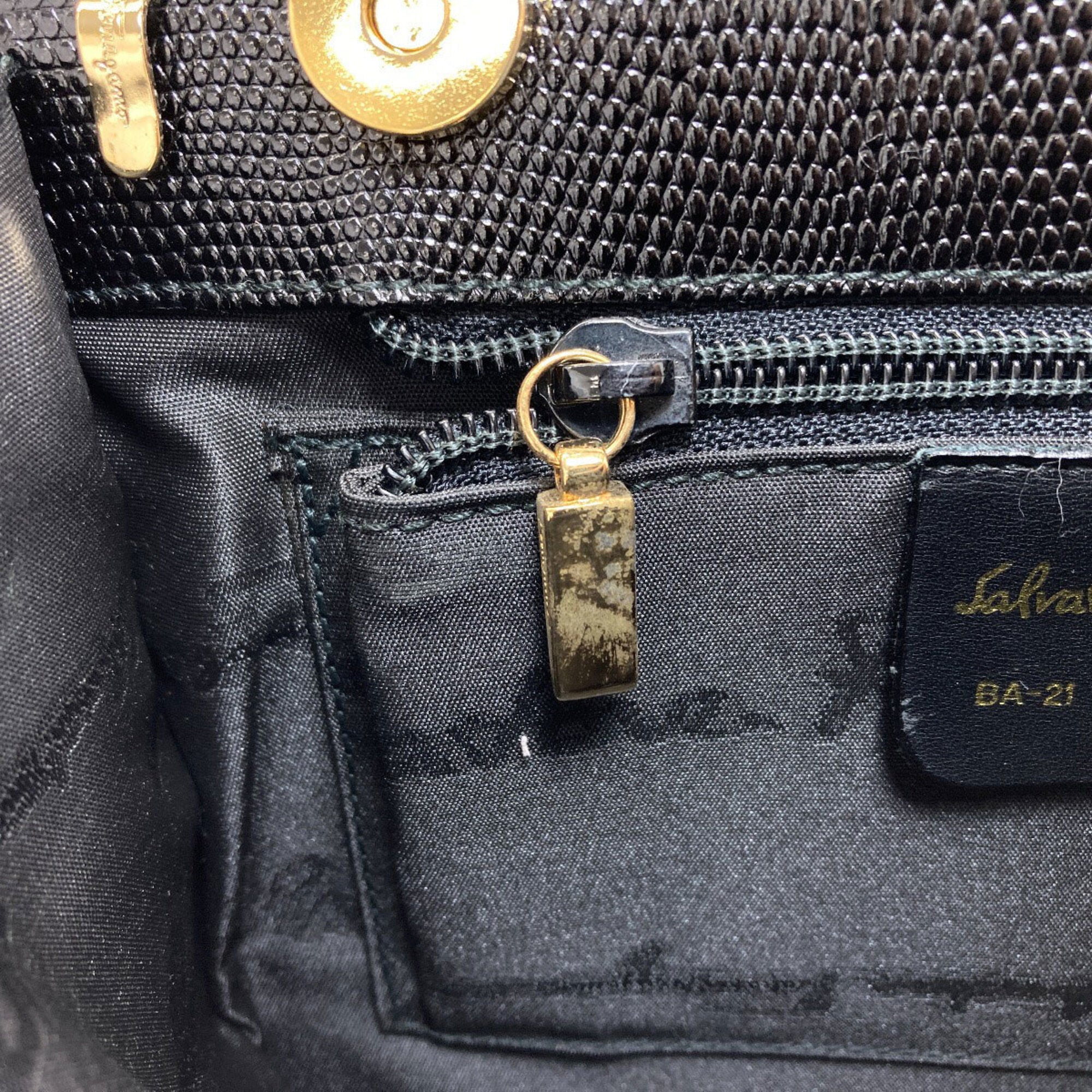 Salvatore Ferragamo Black Leather Handbag (Pre-Owned)