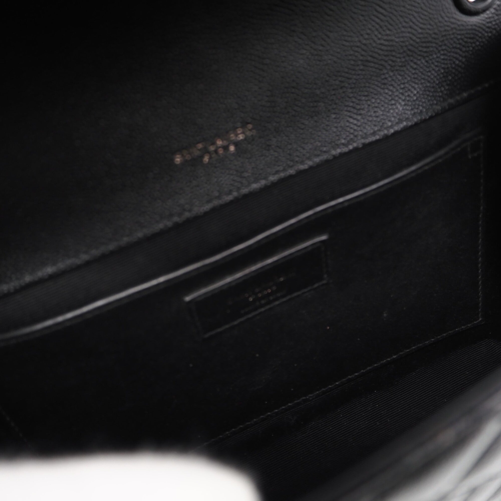Yves Saint Laurent Black Leather Shoulder Bag (Pre-Owned)