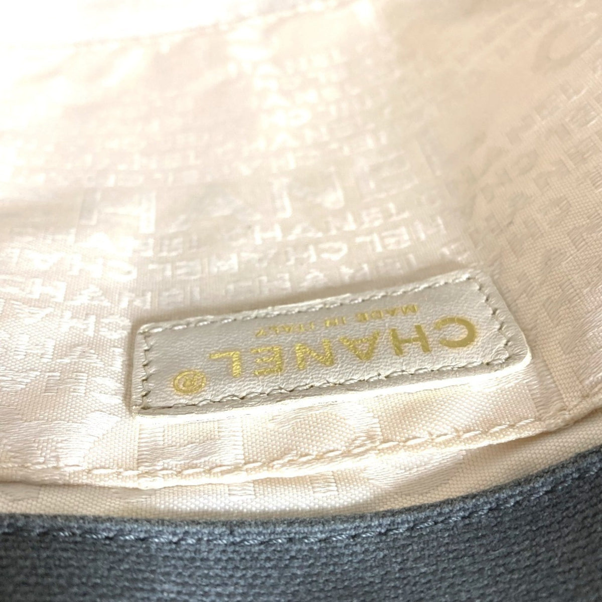 Chanel Gray White Canvas Handbag Tote Bag (Pre-Owned)