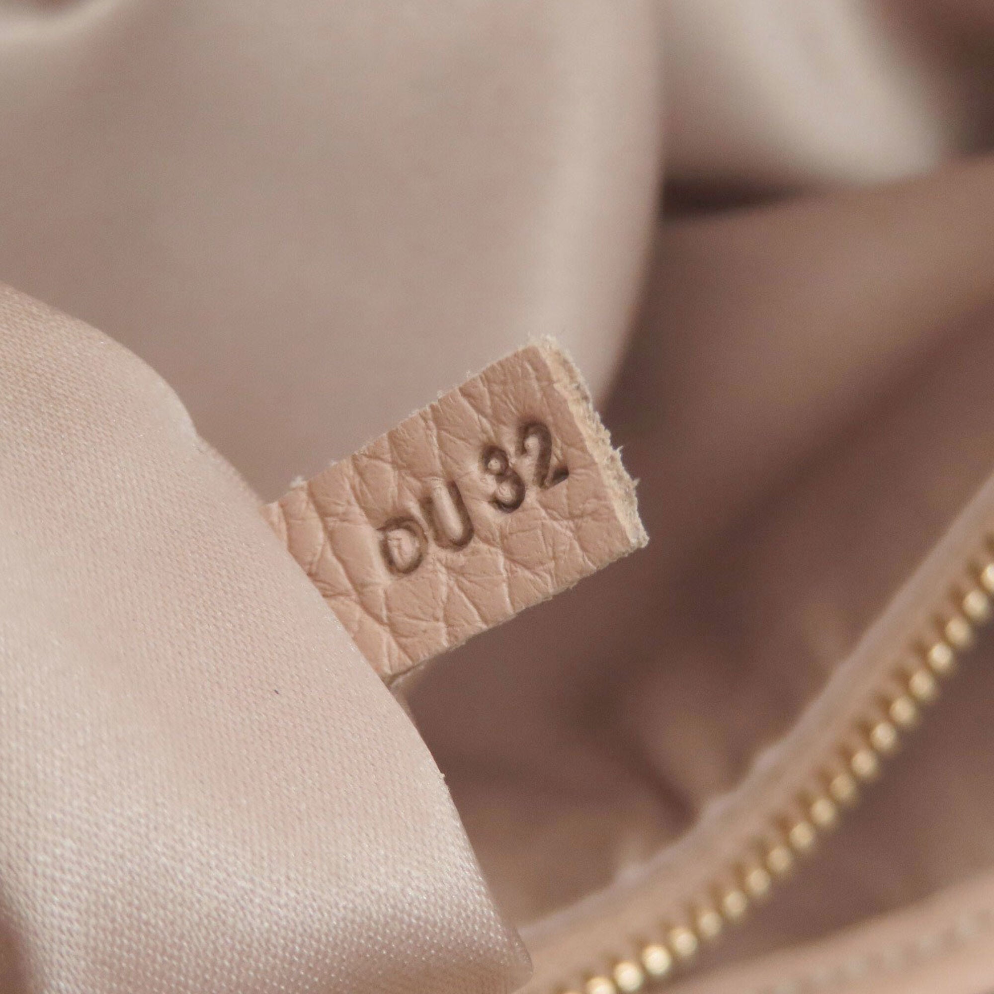 Tod's Pink Leather Tote Bag (Pre-Owned)