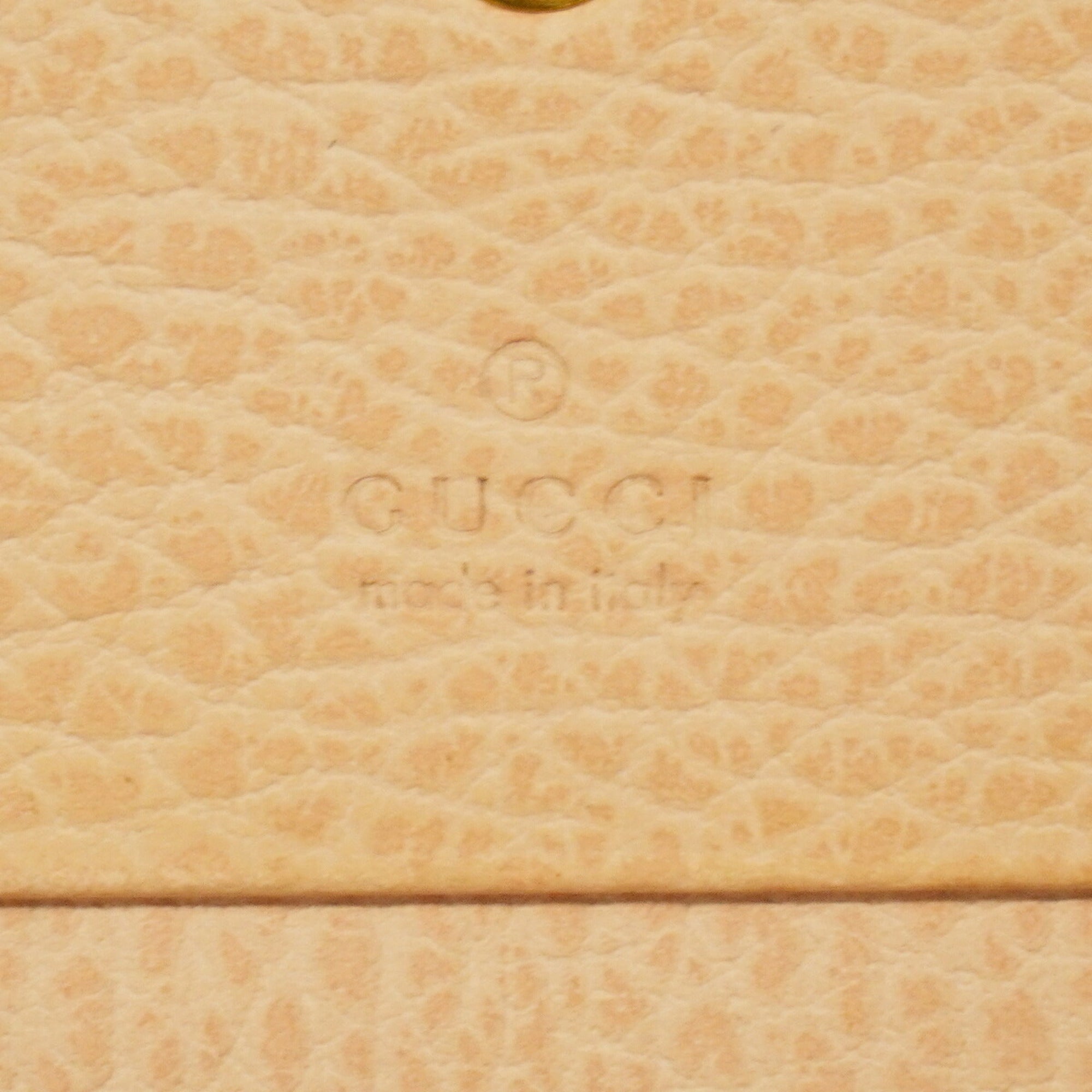 Gucci Pink Leather Wallet (Bi-Fold) (Pre-Owned)