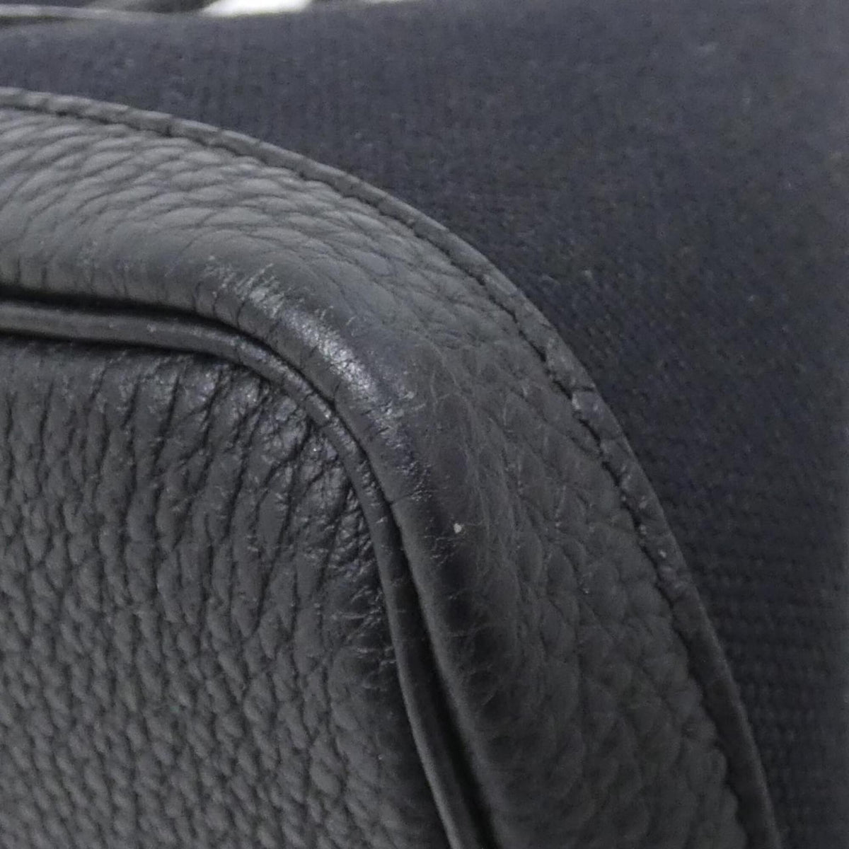 Hermes Black Negonda Leather Handbag (Pre-Owned)