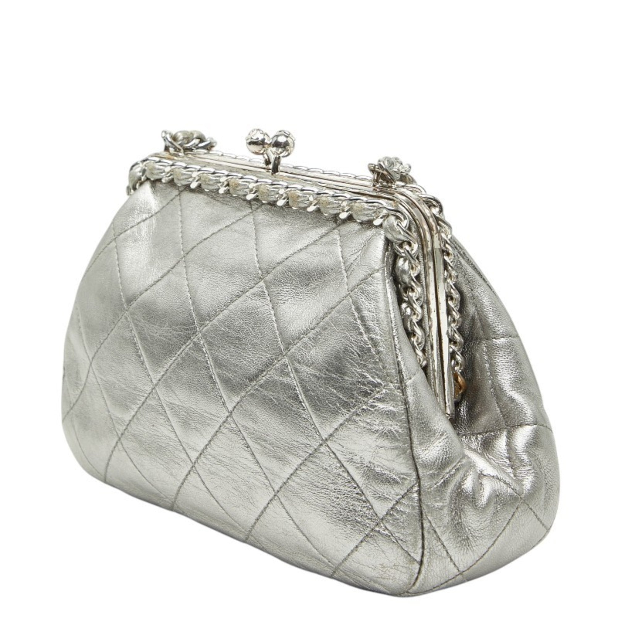 Chanel Matelasse Silver Leather Shoulder Bag (Pre-Owned)