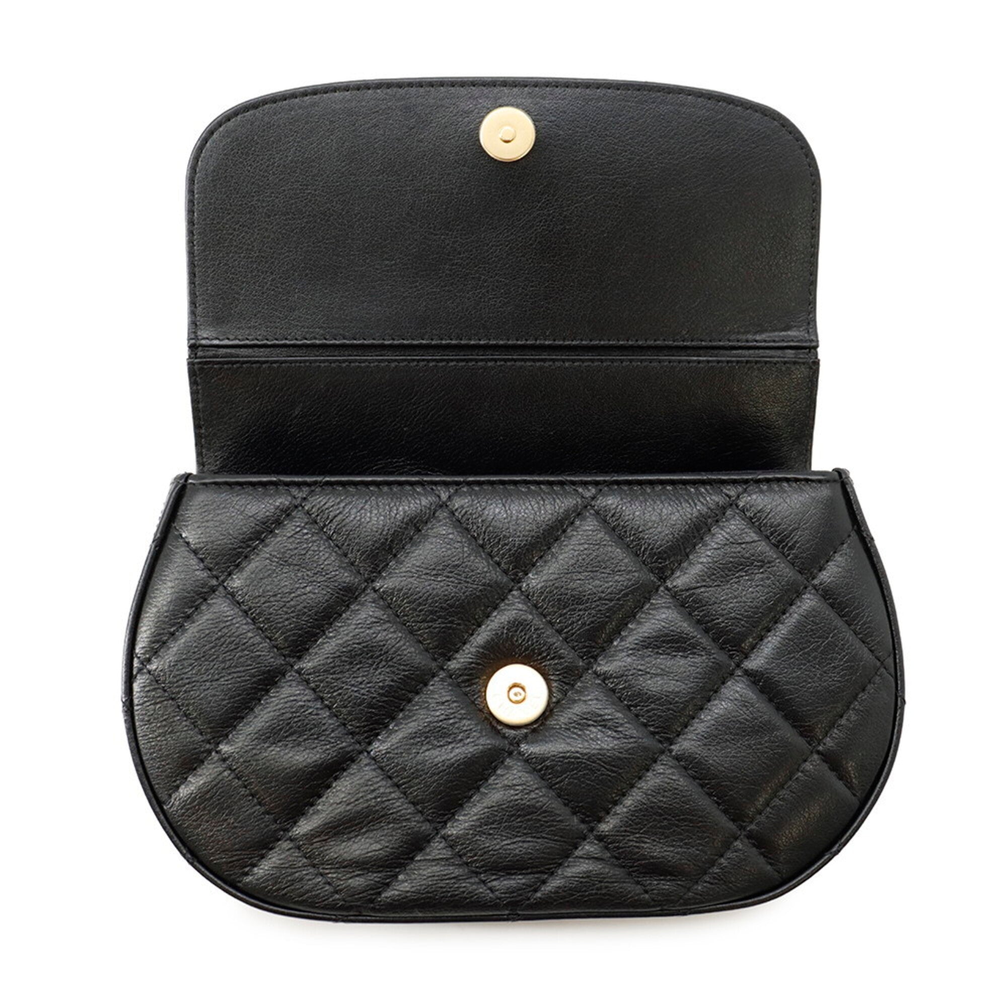 Chanel Black Leather Shoulder Bag (Pre-Owned)