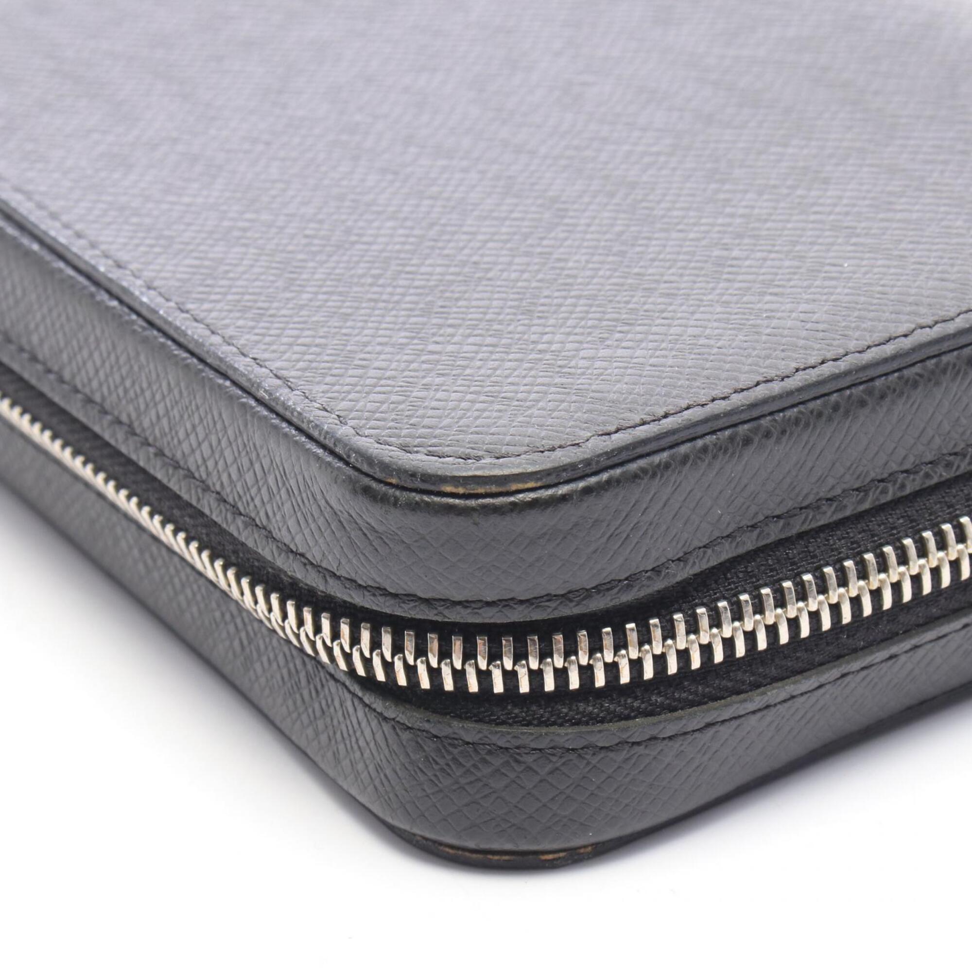 Louis Vuitton Ardoise Black Taiga Leather Long Wallet (Bi-Fold) (Pre-Owned)