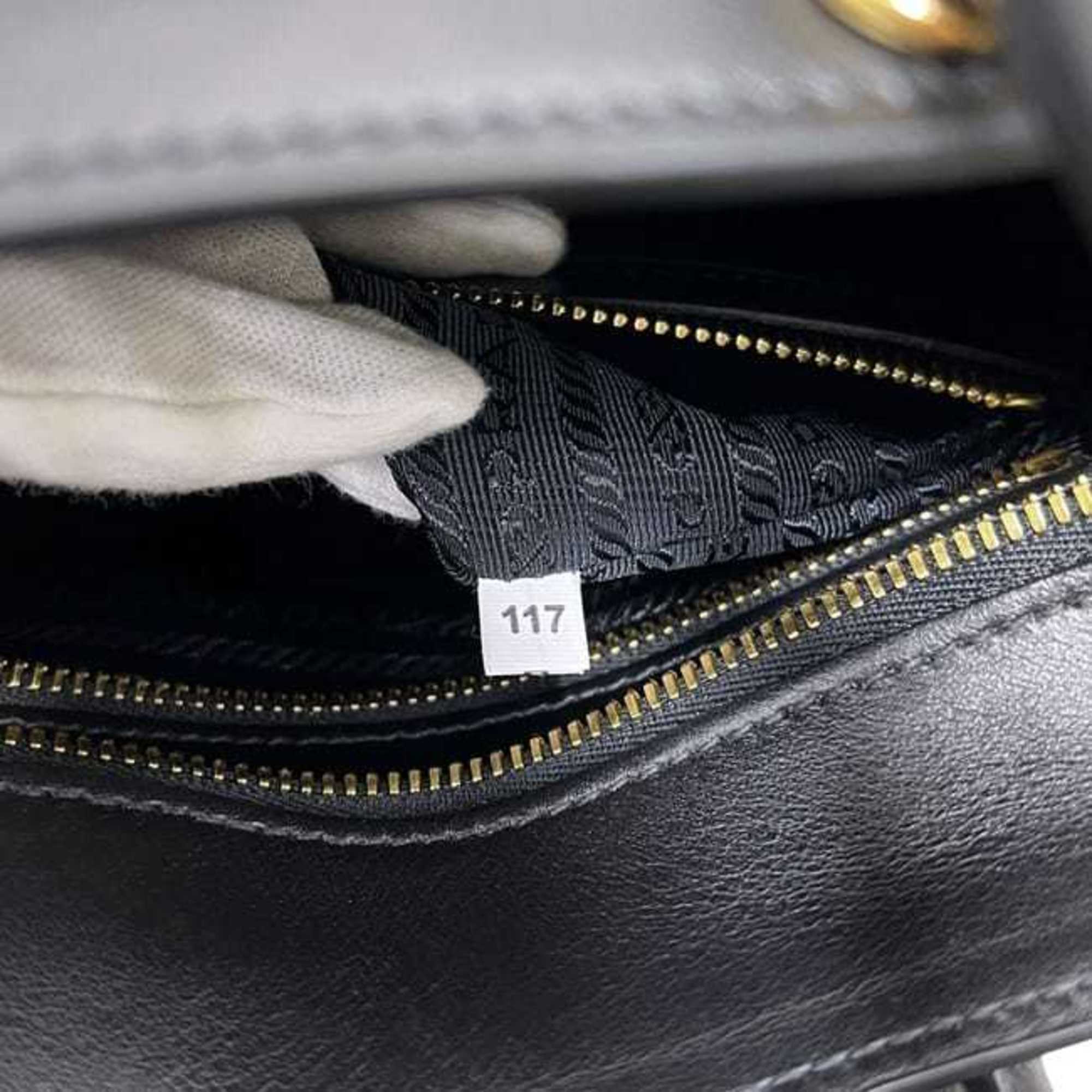 Prada Black Nero Leather Handbag Shoulder Bag (Pre-Owned)