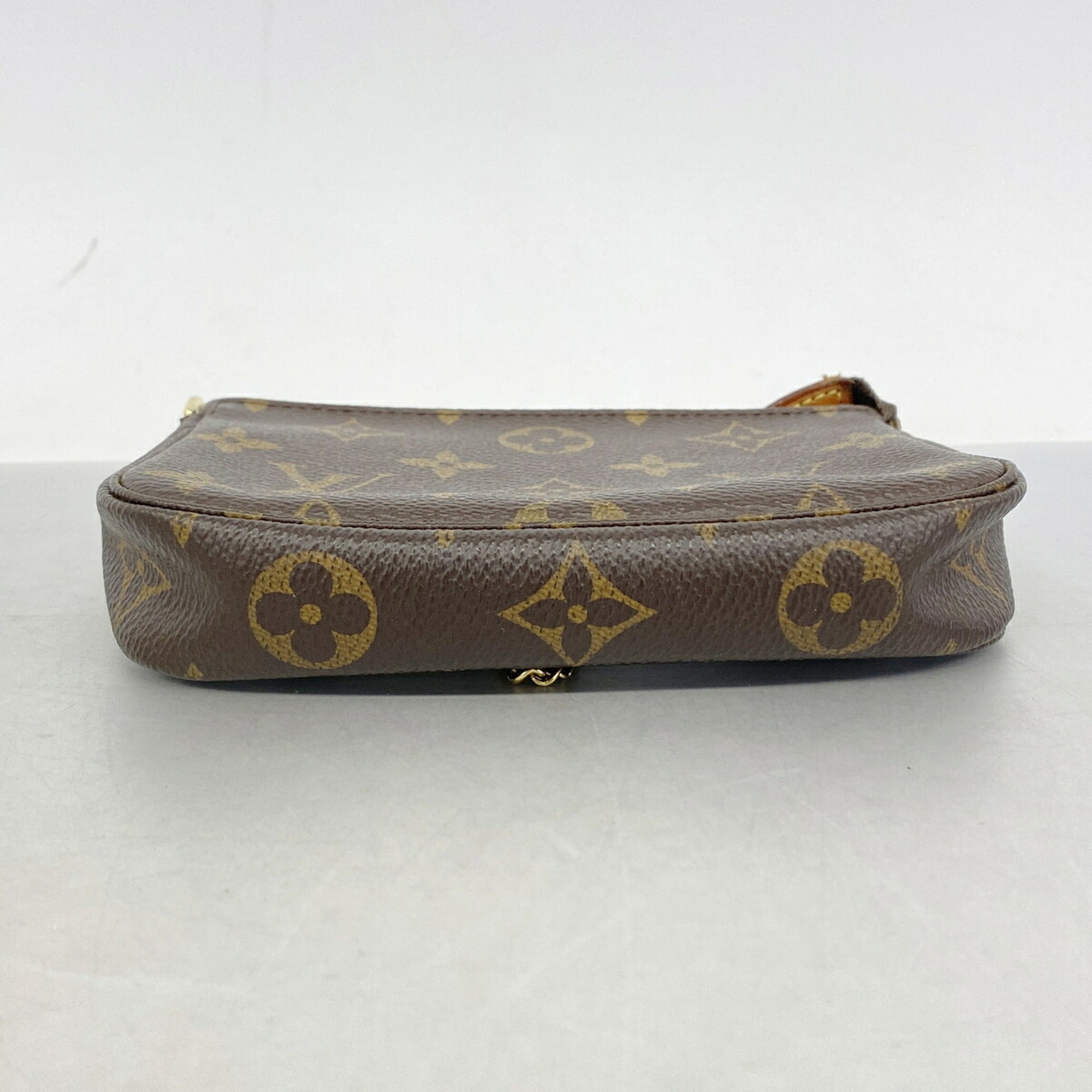 Louis Vuitton Brown Pouch (Pre-Owned)