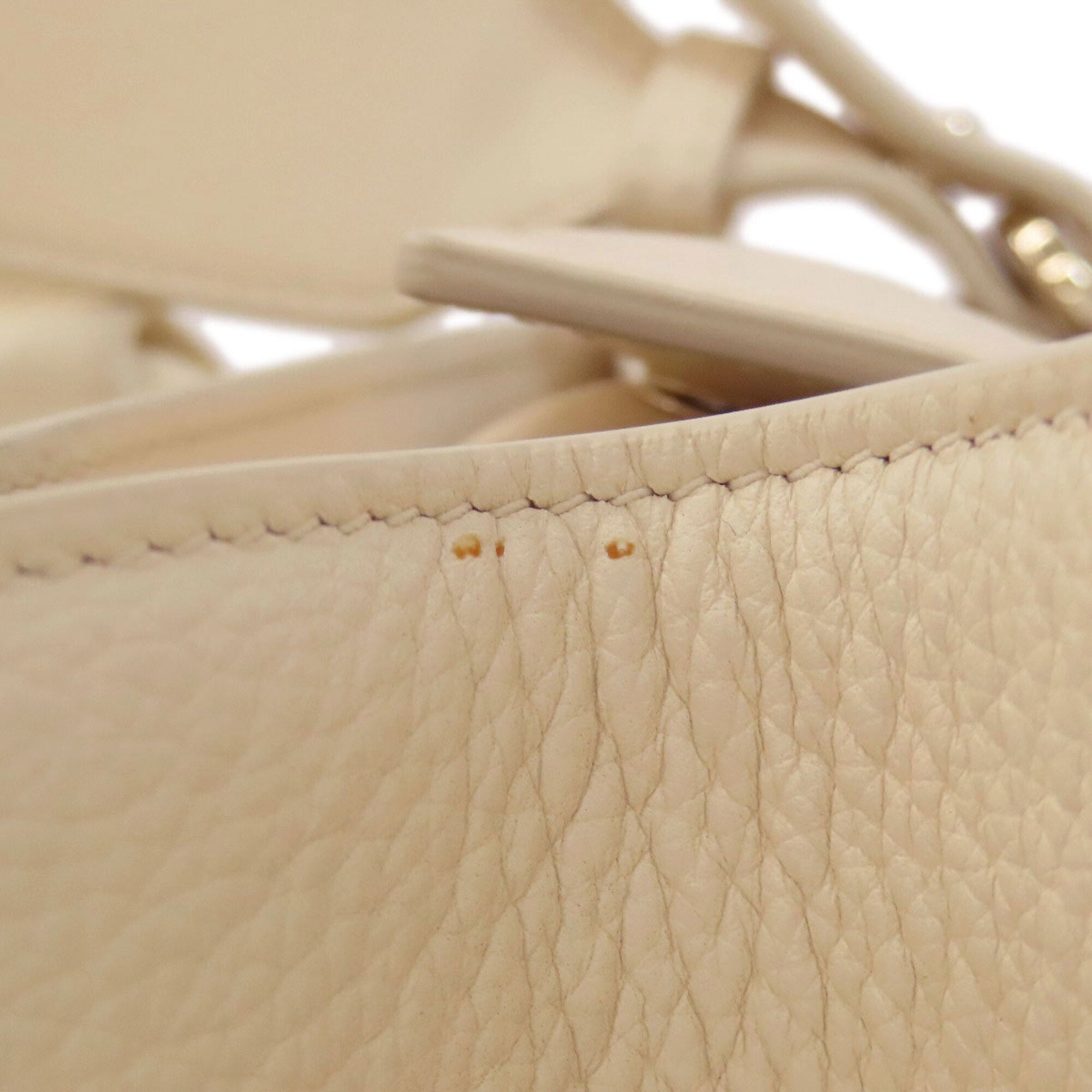 Bvlgari Bvlgari Bvlgari White Leather Handbag (Pre-Owned)