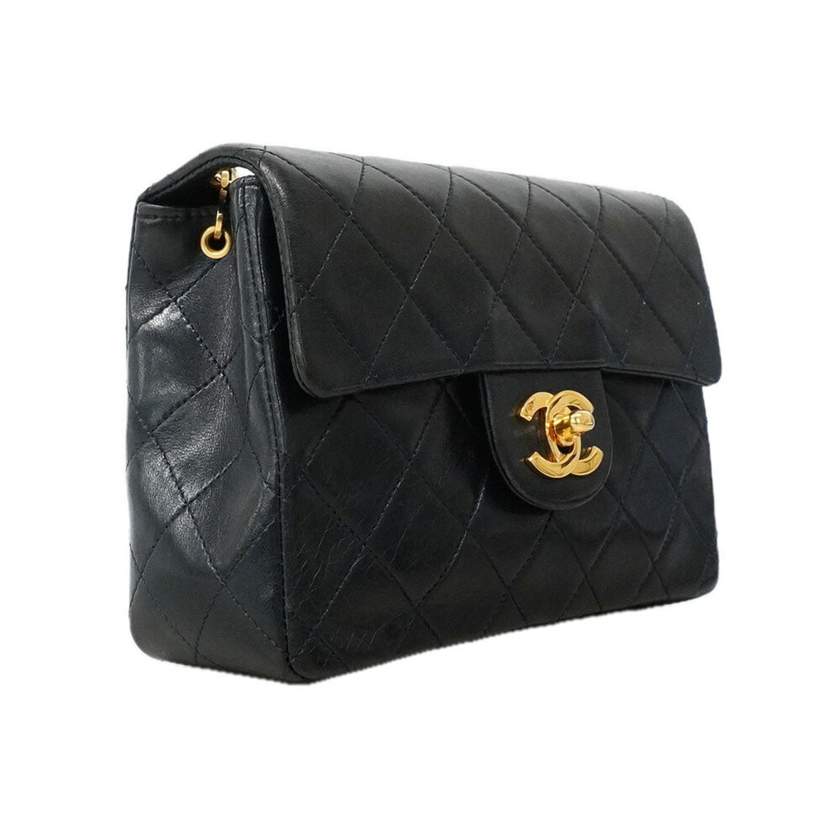 Chanel Black Leather Shoulder Bag (Pre-Owned)