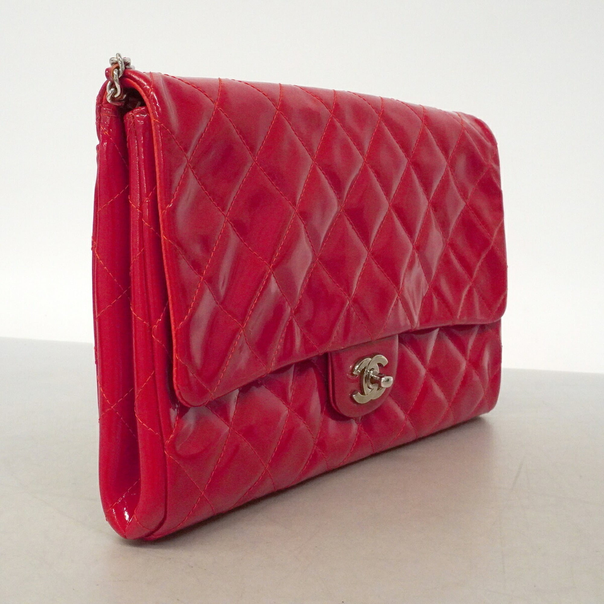 Chanel Red Color Patent Leather Shoulder Bag (Pre-Owned)