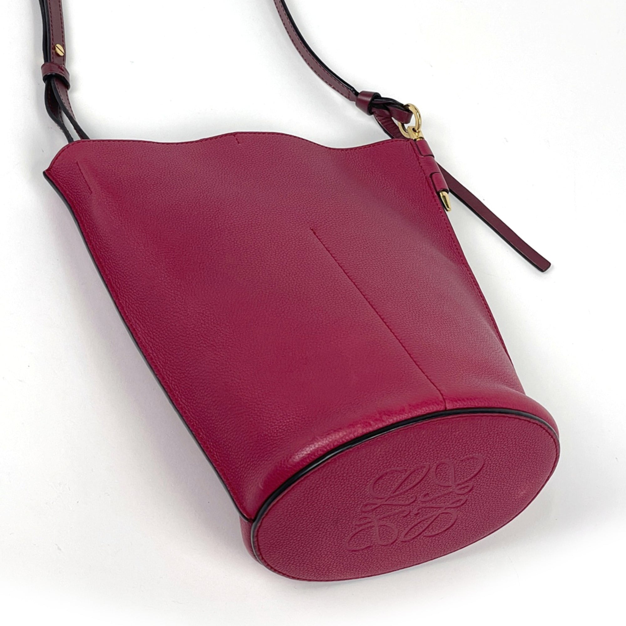 Loewe Pink Leather Shoulder Bag (Pre-Owned)