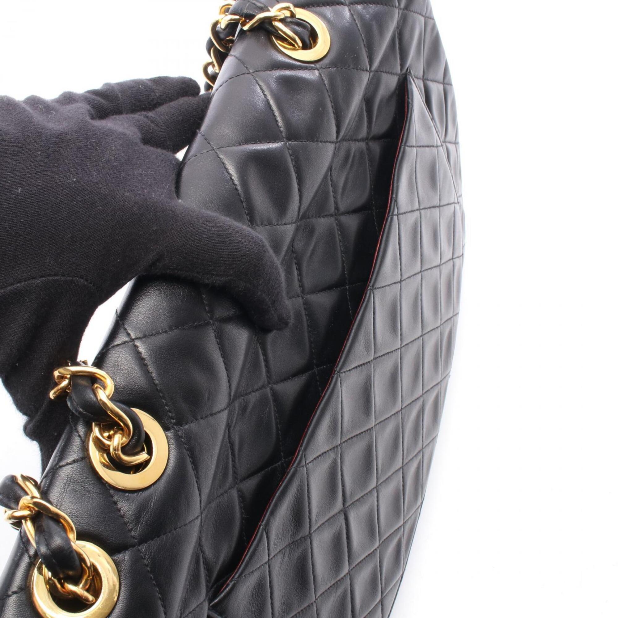 Chanel Black Leather Handbag Shoulder Bag (Pre-Owned)