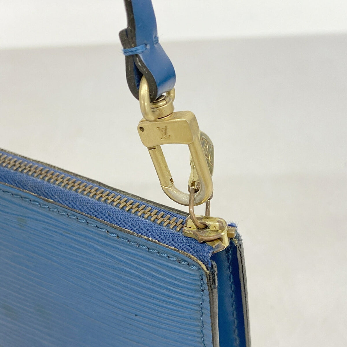 Louis Vuitton Toledo Blue Pouch (Pre-Owned)