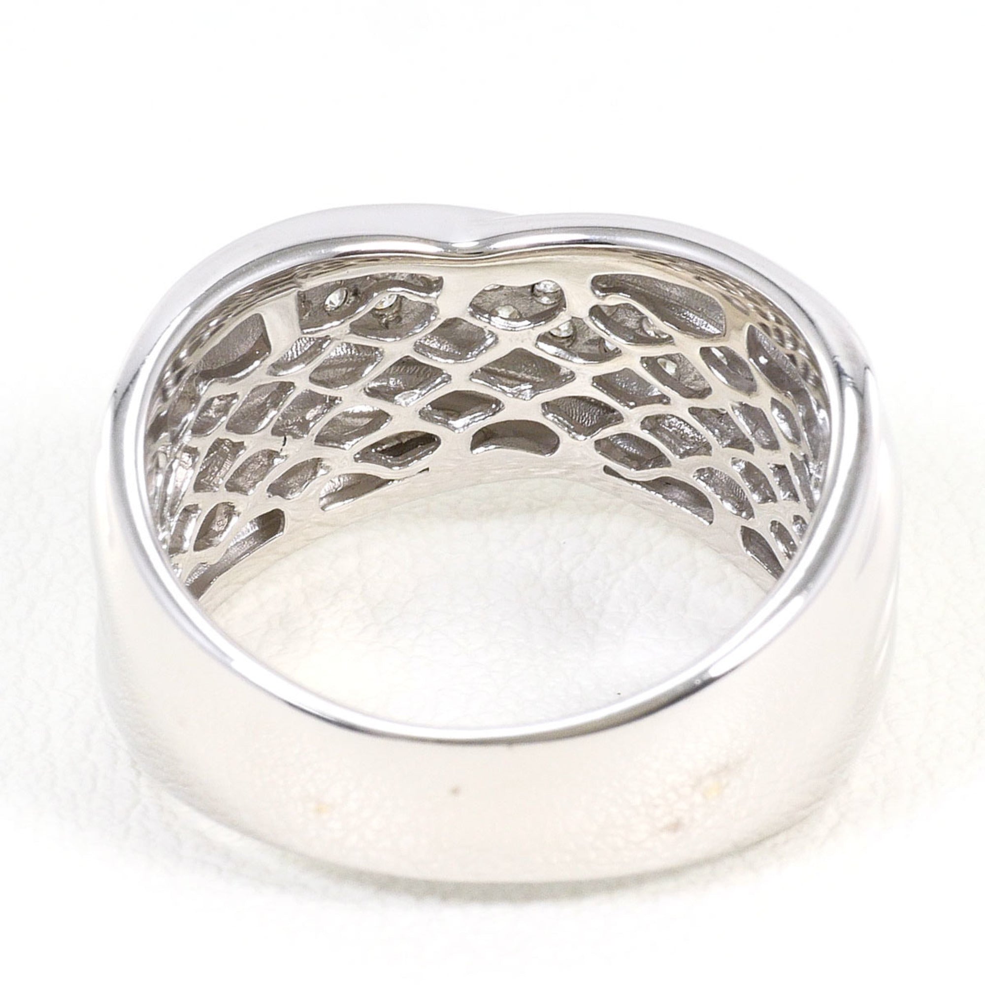 Unbranded White White Gold (14K) Band Ring (Pre-Owned)