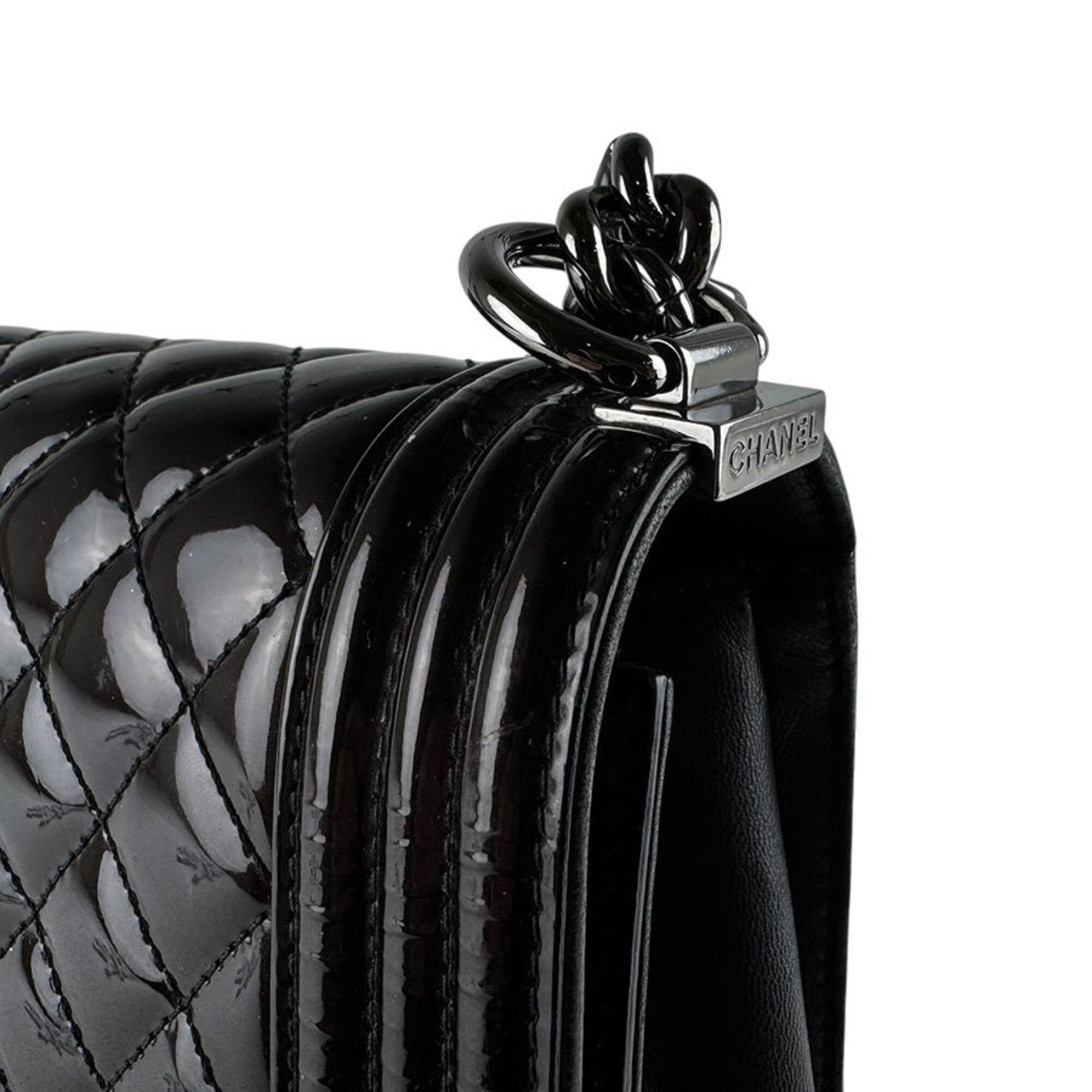 Chanel Black Patent Leather Shoulder Bag (Pre-Owned)