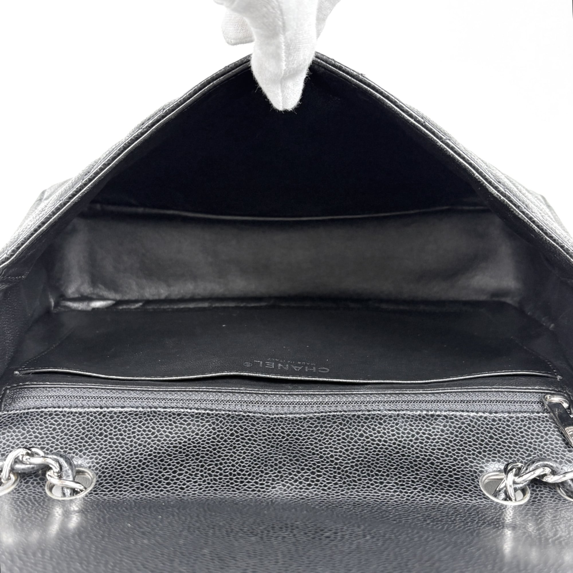 Chanel Matelasse Black Grained Calfskin Shoulder Bag (Pre-Owned)
