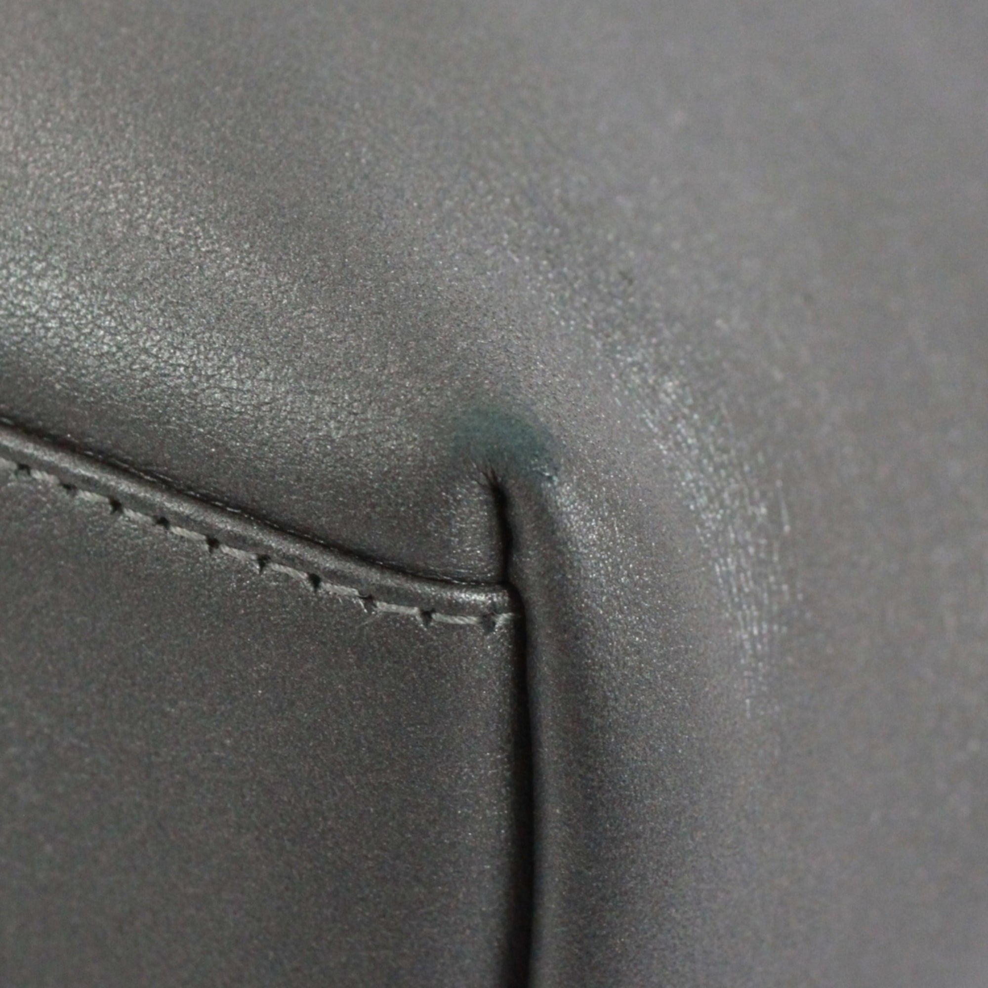 Christian Dior Gray Leather Handbag (Pre-Owned)
