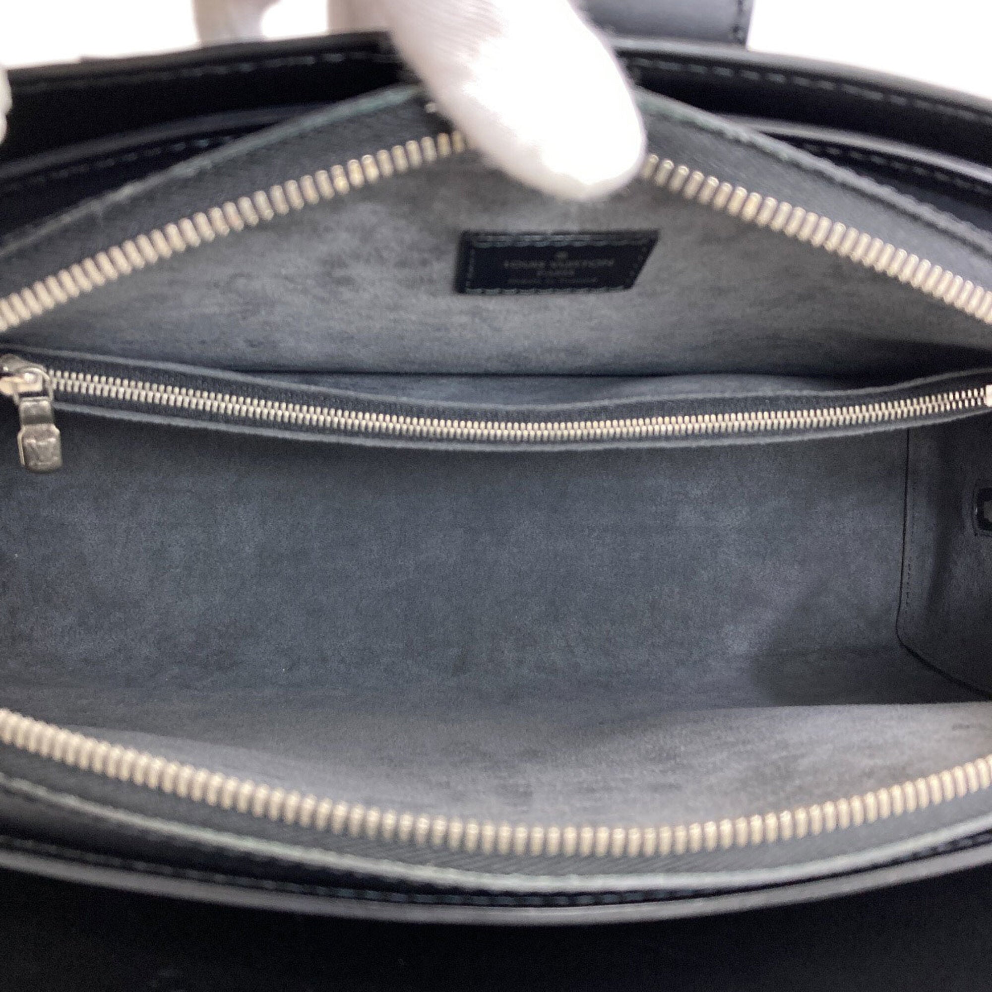 Louis Vuitton Noir Epi Leather Handbag (Pre-Owned)