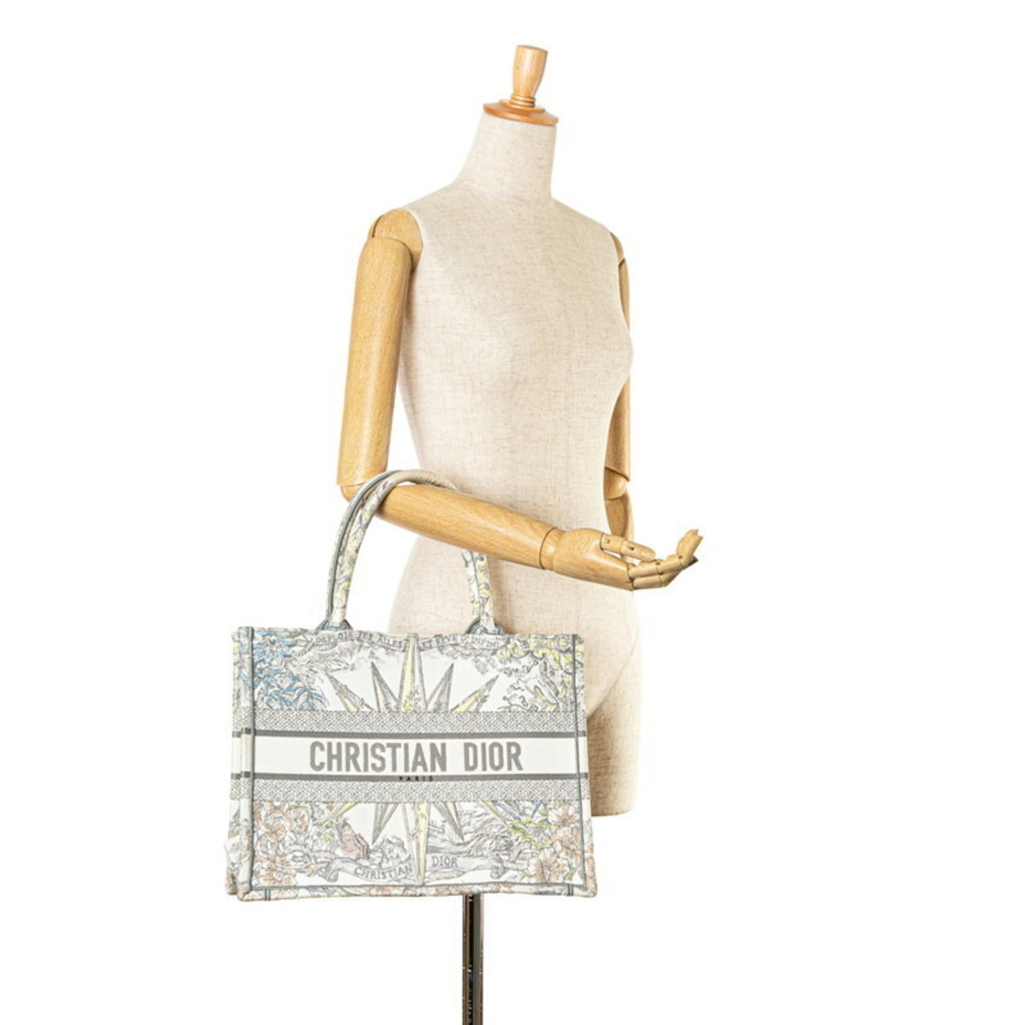 Christian Dior Multi-Color White Jacquard Tote Bag (Pre-Owned)