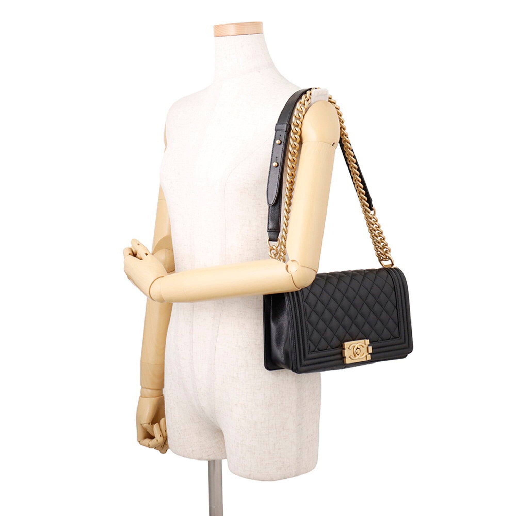 Chanel Matelasse Black Grained Calfskin Handbag Shoulder Bag (Pre-Owned)