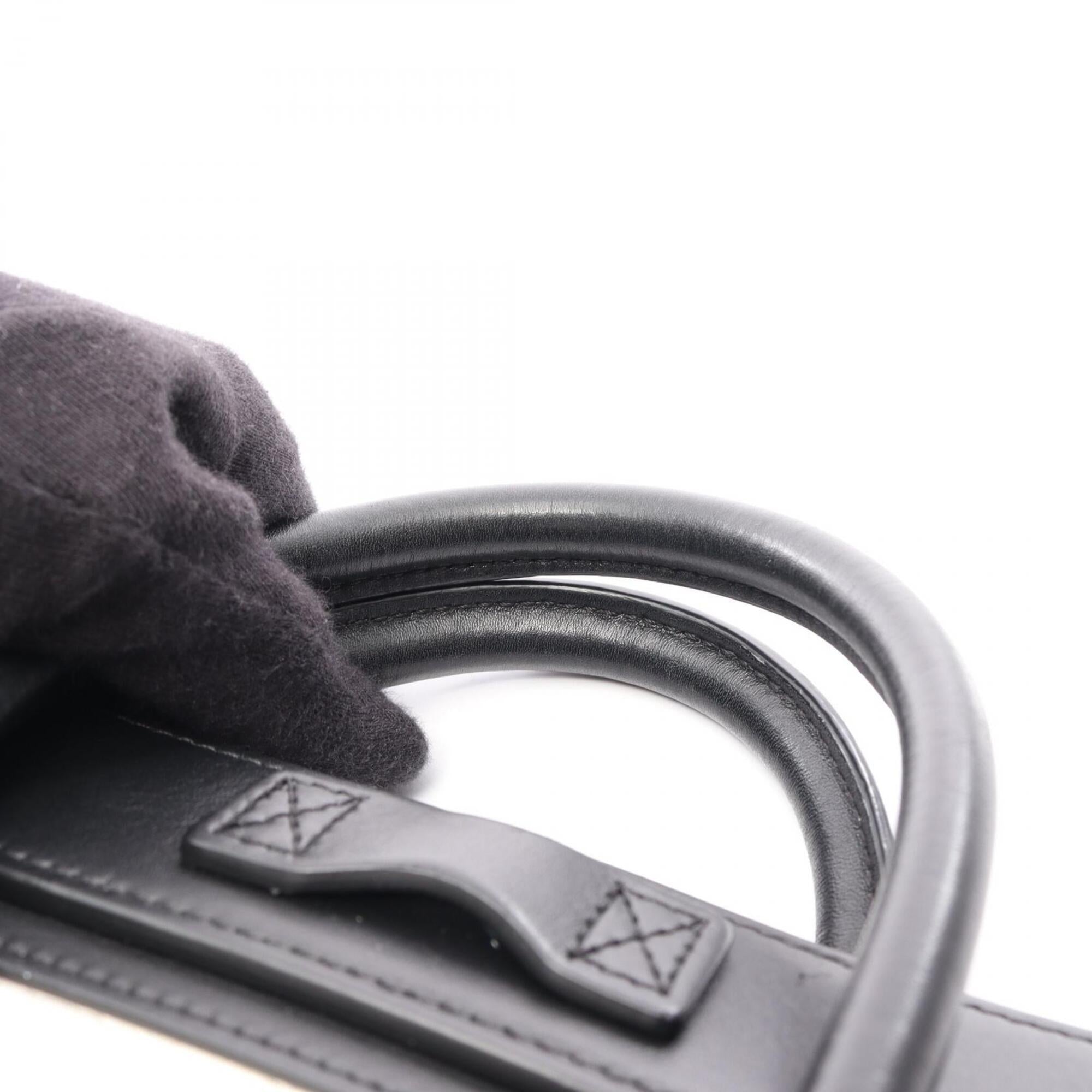 Celine Black White Leather Handbag (Pre-Owned)
