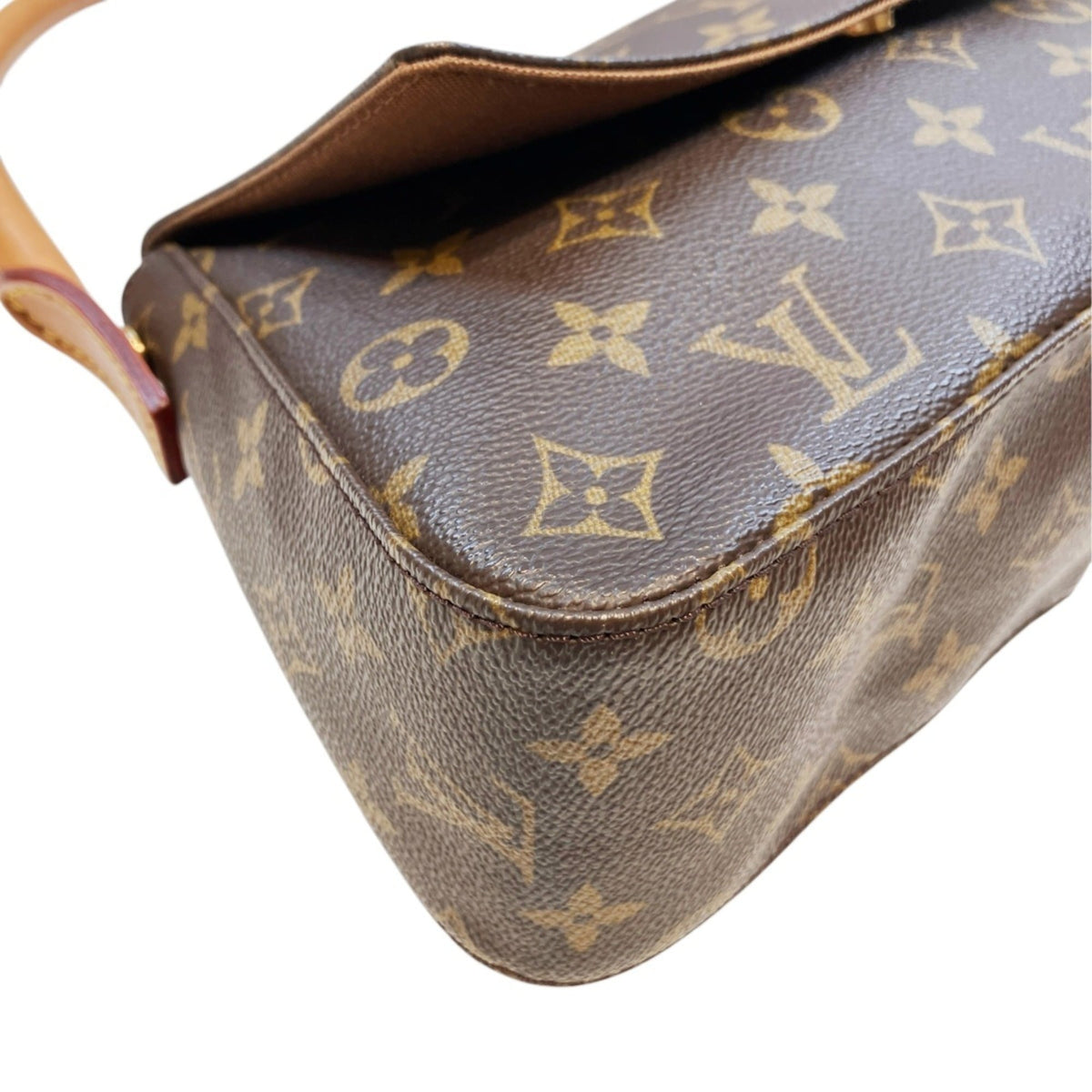 Louis Vuitton Brown Monogram Canvas Shoulder Bag (Pre-Owned)