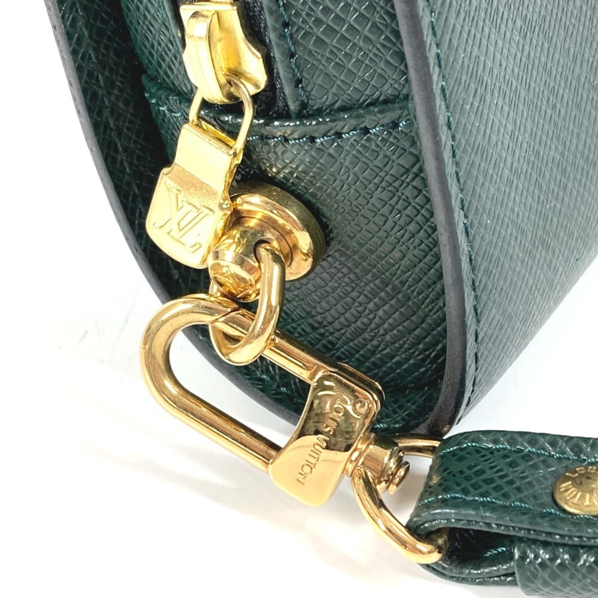 Louis Vuitton Episea Khaki Taiga Leather Leather Clutch Bag Handbag Pouch (Pre-Owned)