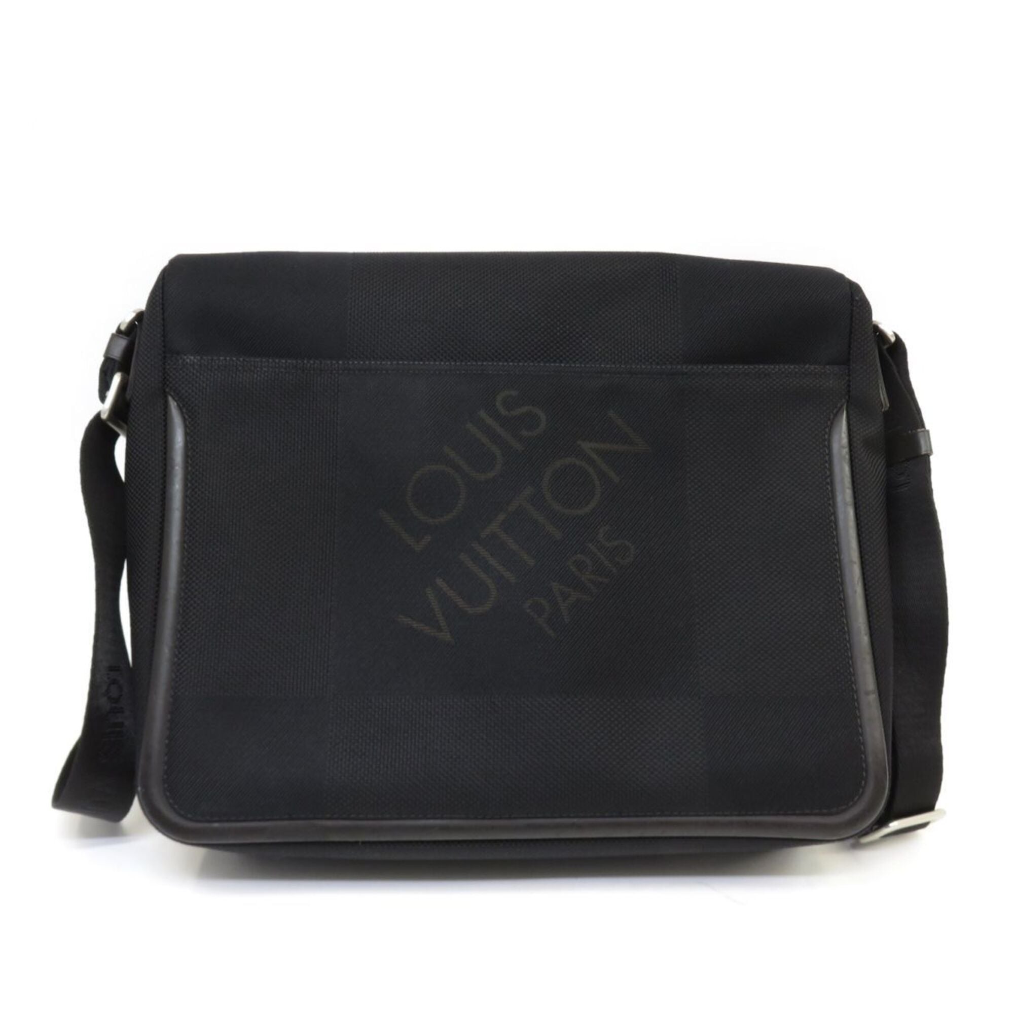 Louis Vuitton Noir Damier Geant Shoulder Bag (Pre-Owned)