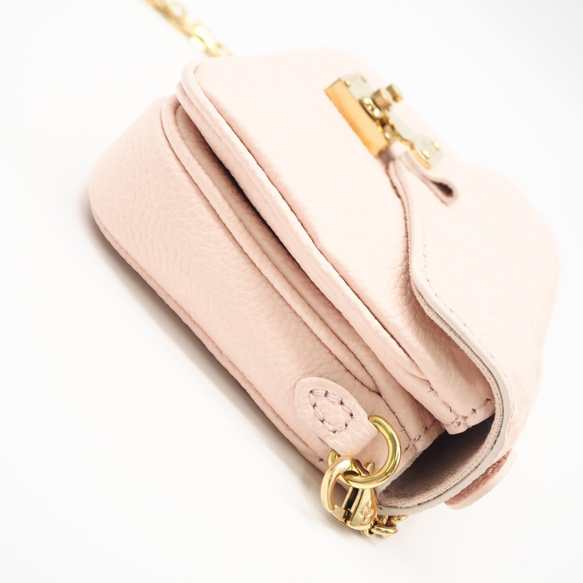 Louis Vuitton Pink Leather Shoulder Bag (Pre-Owned)