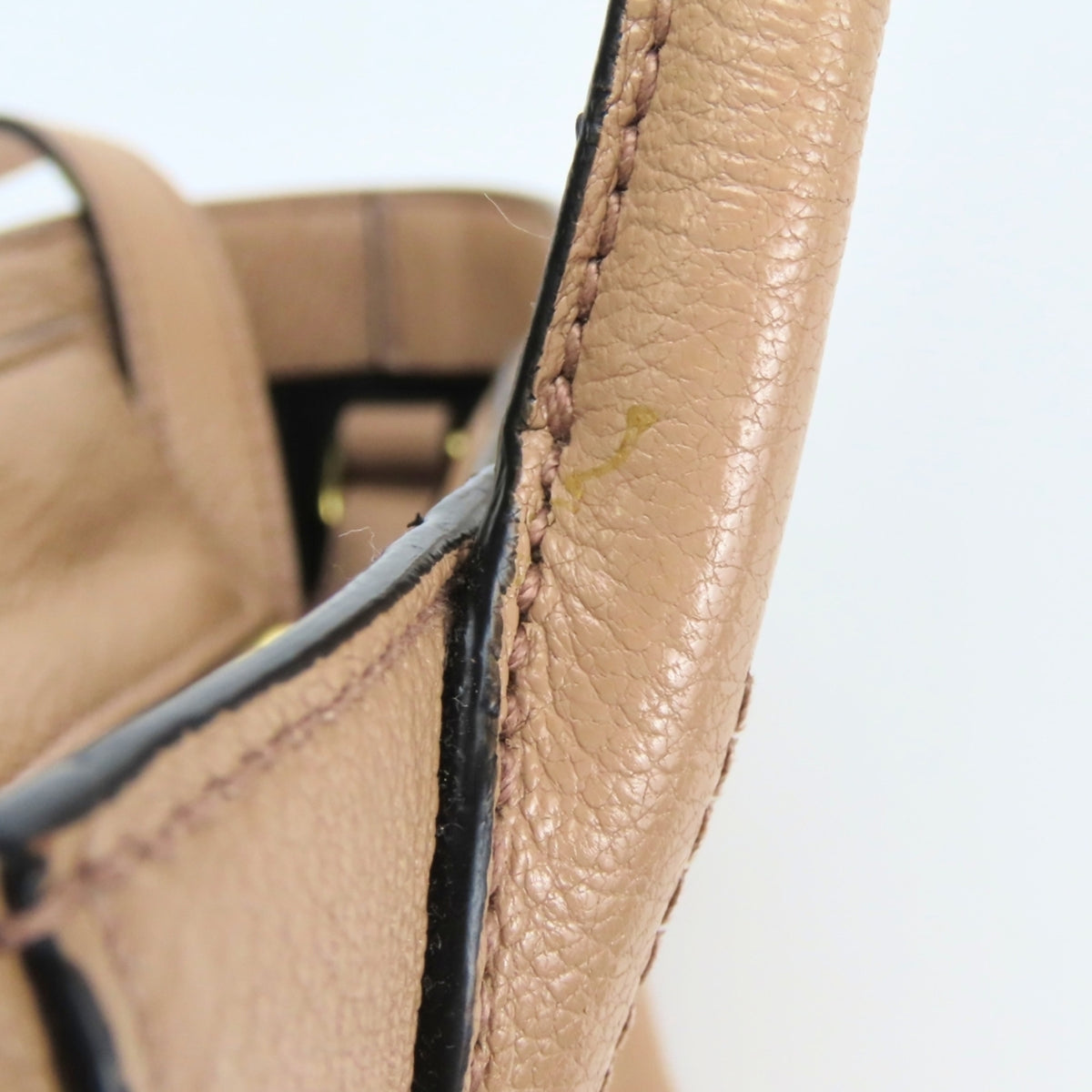 Miu Miu Pink Beige Leather Handbag (Pre-Owned)