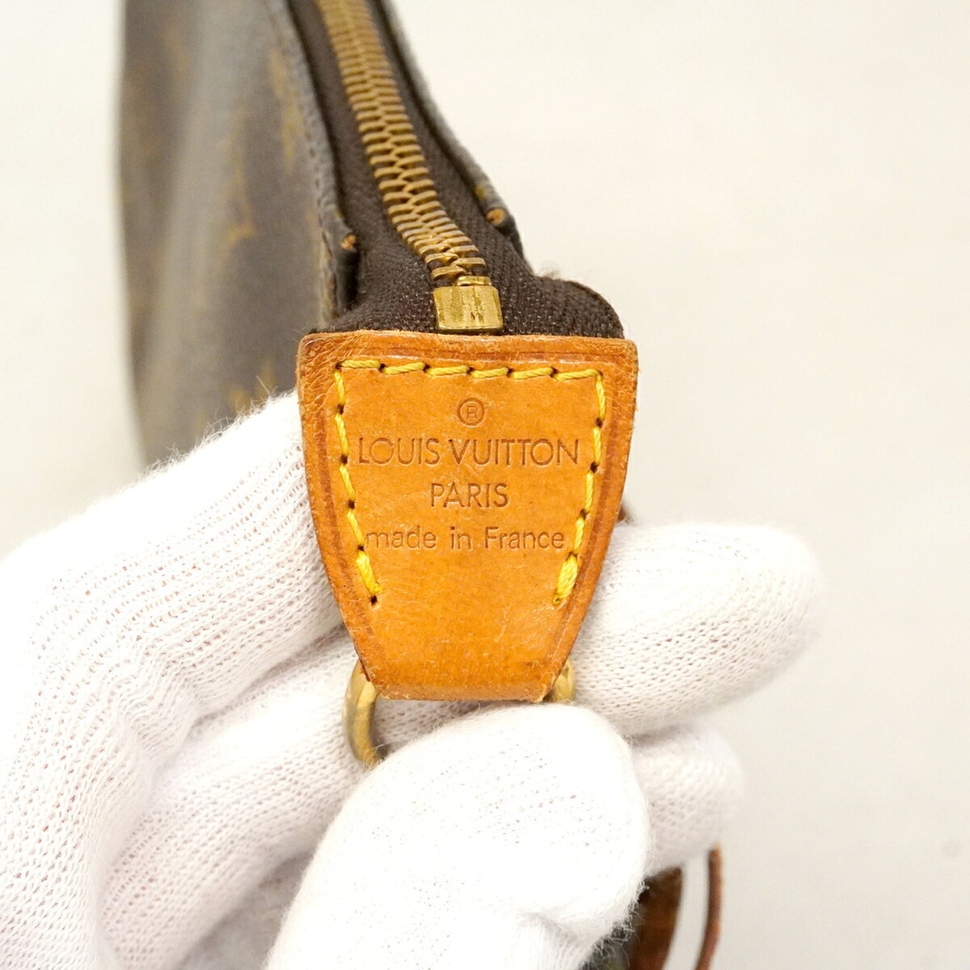 Louis Vuitton Brown Pouch (Pre-Owned)