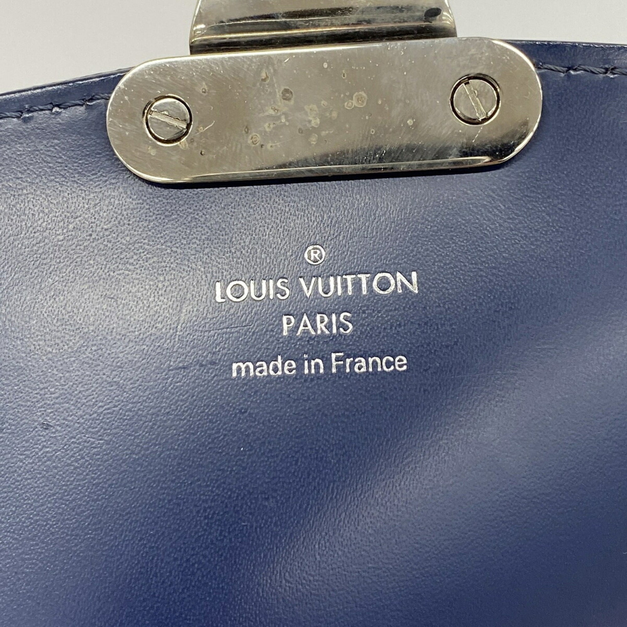 Louis Vuitton Navy Handbag (Pre-Owned)