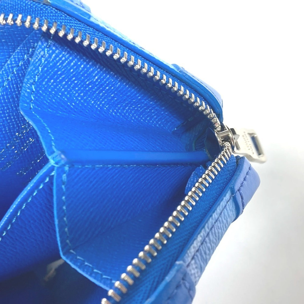 Louis Vuitton Blue White Leather Coin Purse/Coin Case (Pre-Owned)