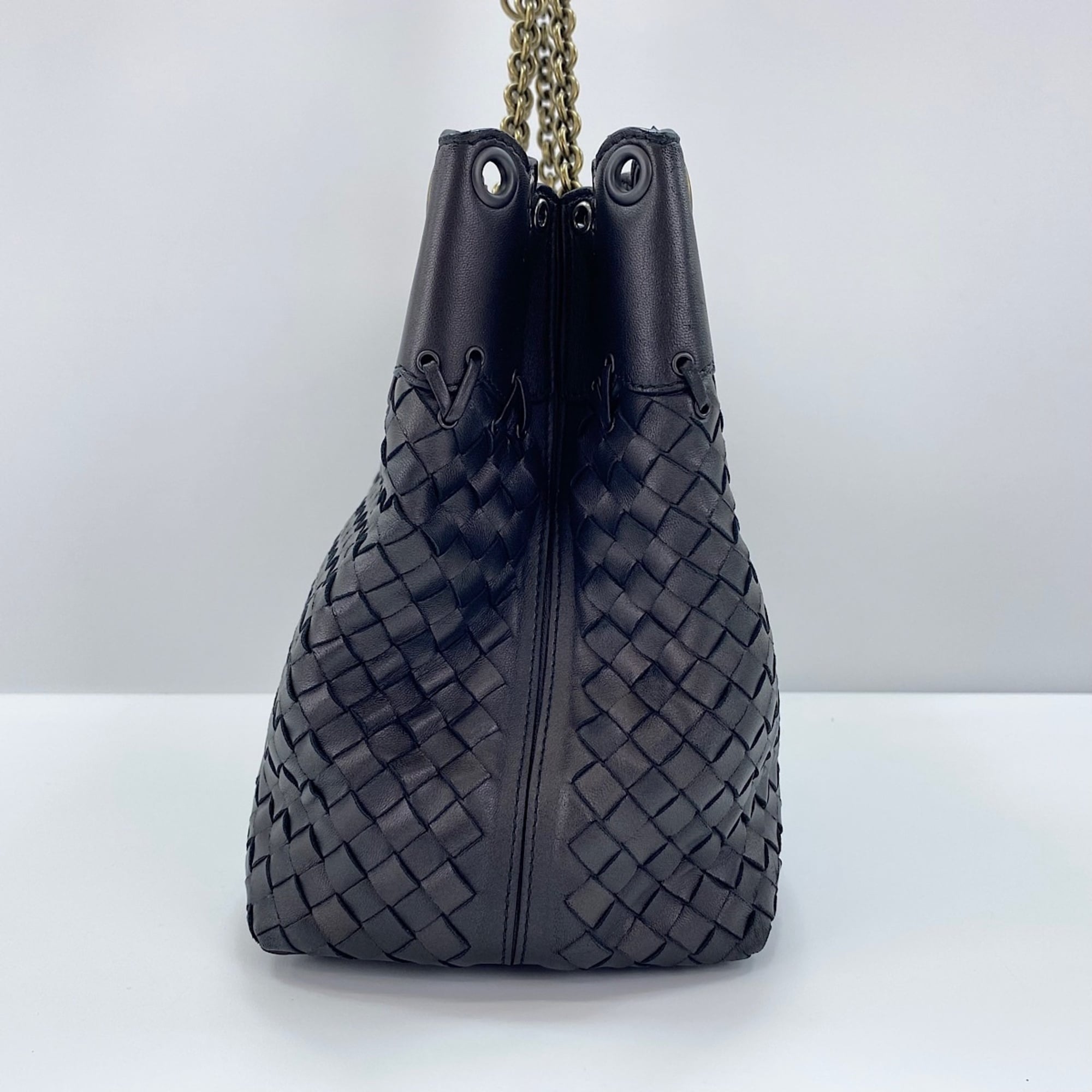 Bottega Veneta Purple Leather Shoulder Bag (Pre-Owned)