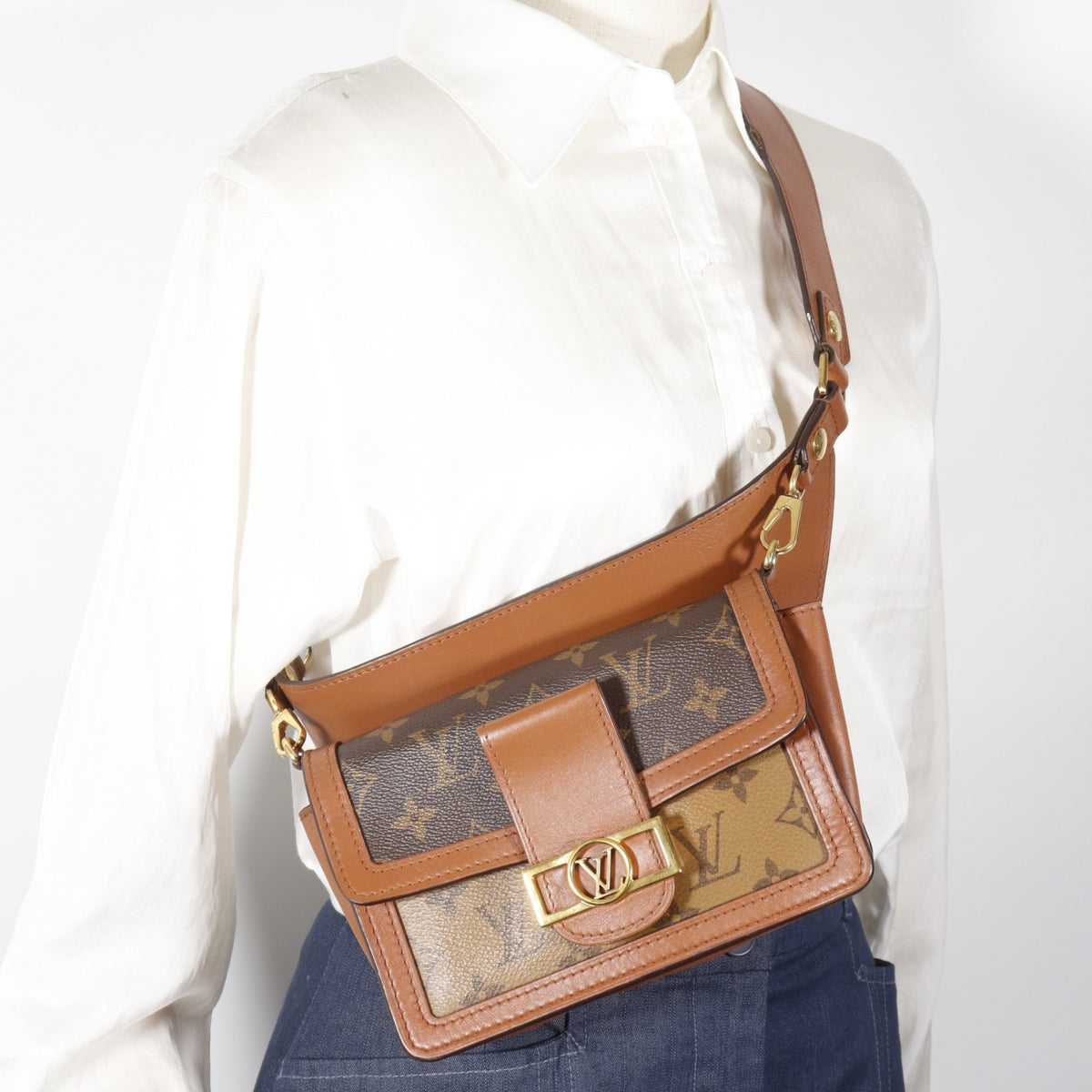 Louis Vuitton Brown Monogram Reverse Monogram Reverse Fanny Pack Sling Bag (Pre-Owned)