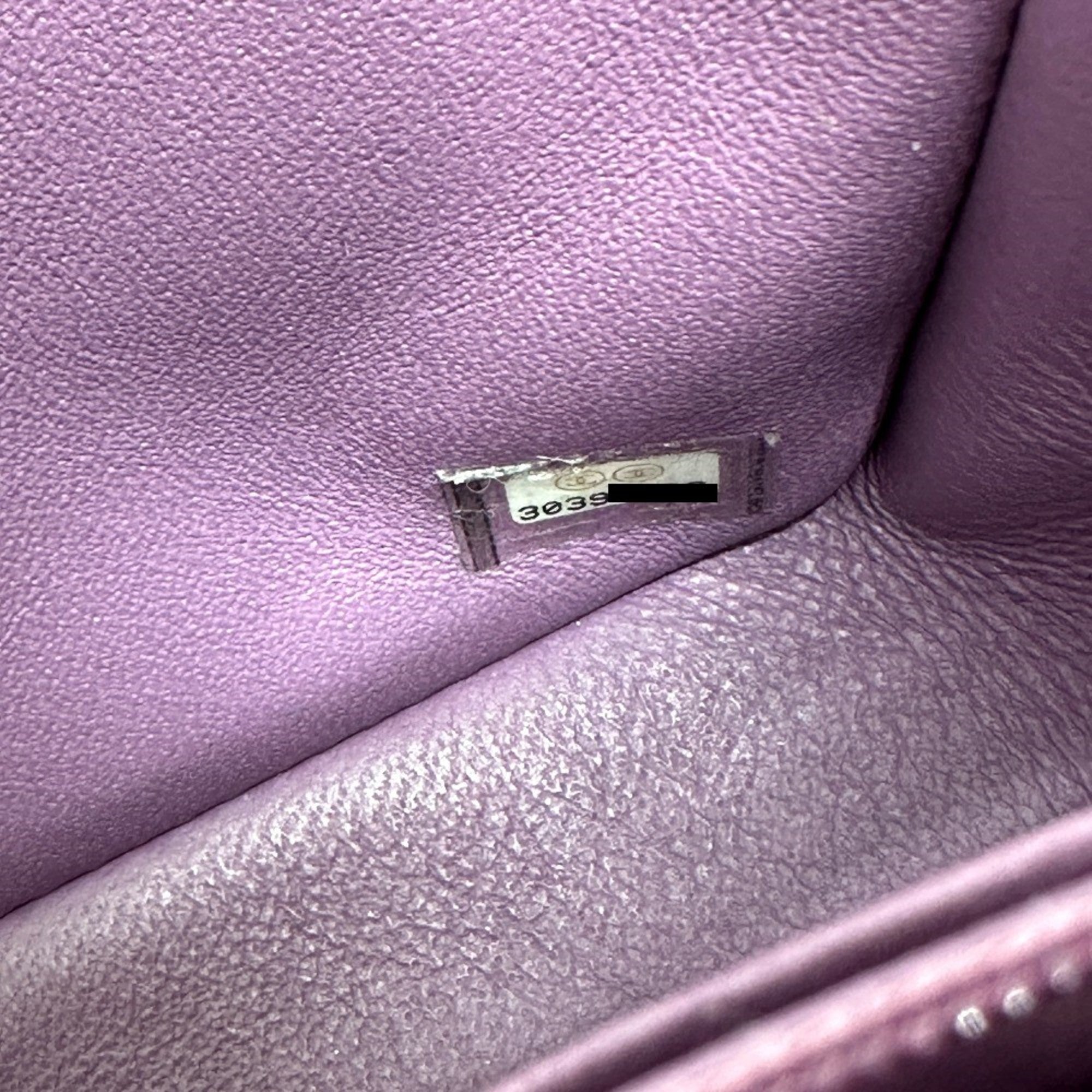 Chanel Purple Leather Shoulder Bag (Pre-Owned)