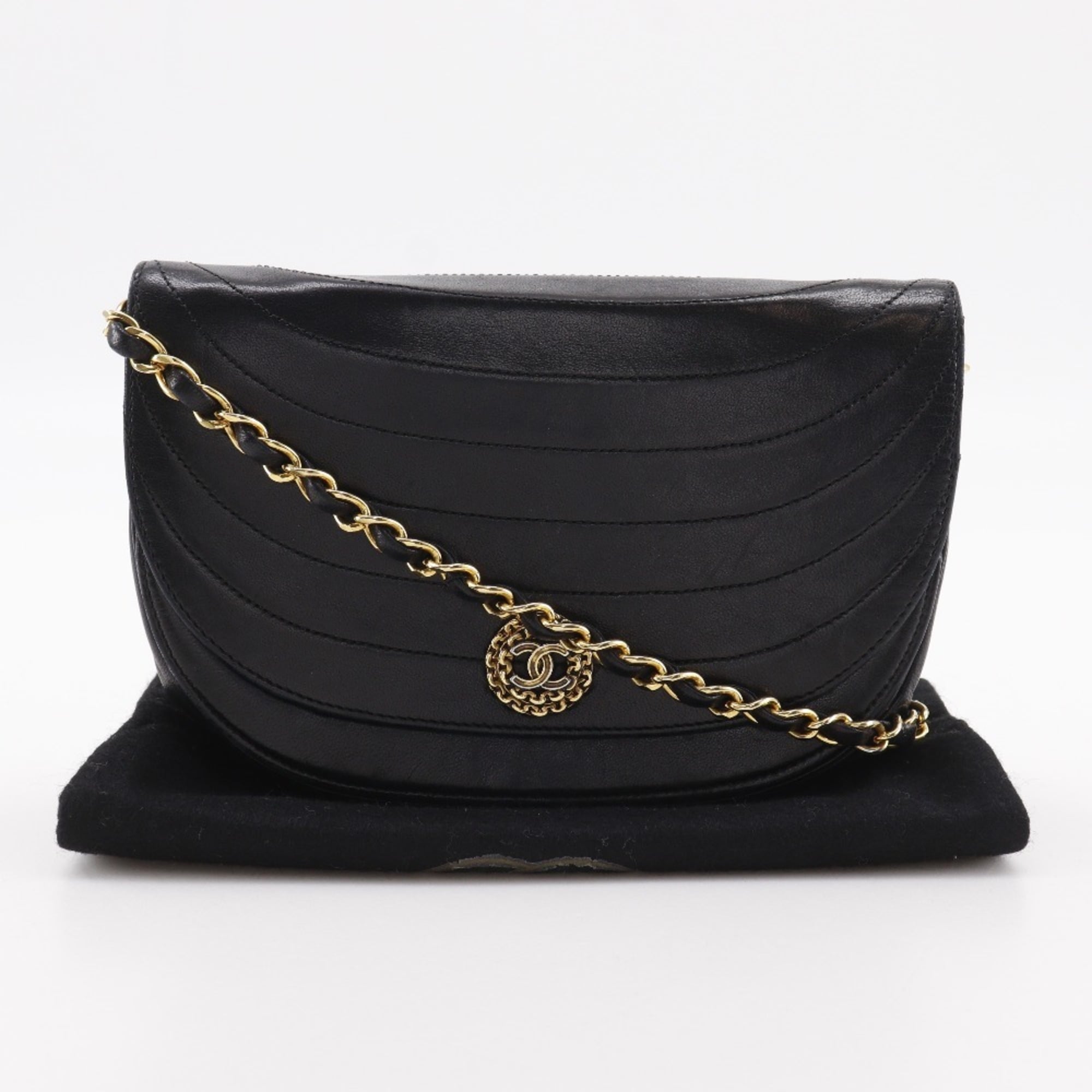 Chanel Black Leather Shoulder Bag (Pre-Owned)