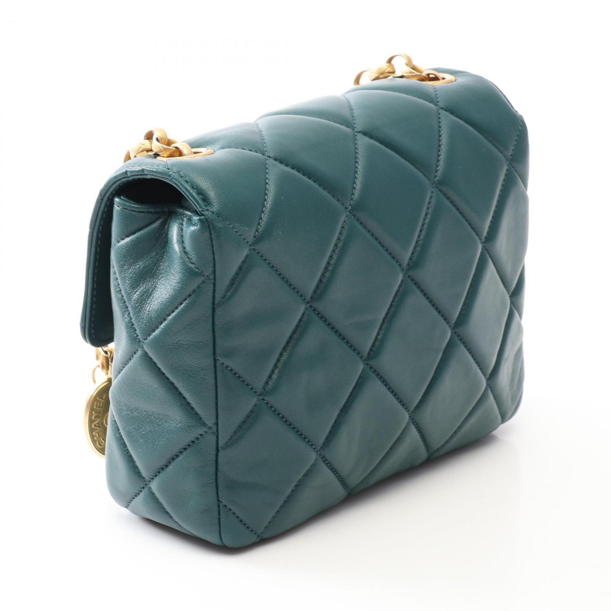 Chanel Green Leather Handbag Shoulder Bag (Pre-Owned)