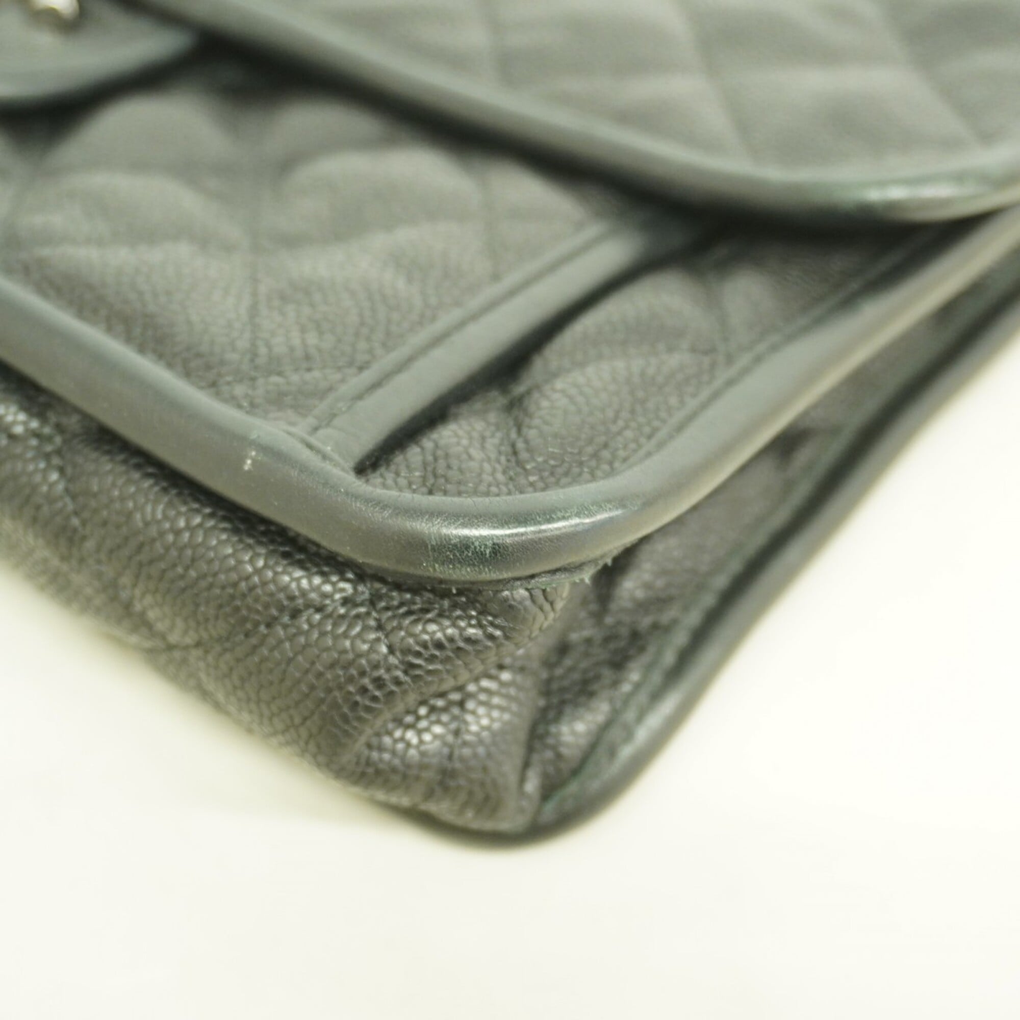 Chanel Black Grained Calfskin Shoulder Bag (Pre-Owned)