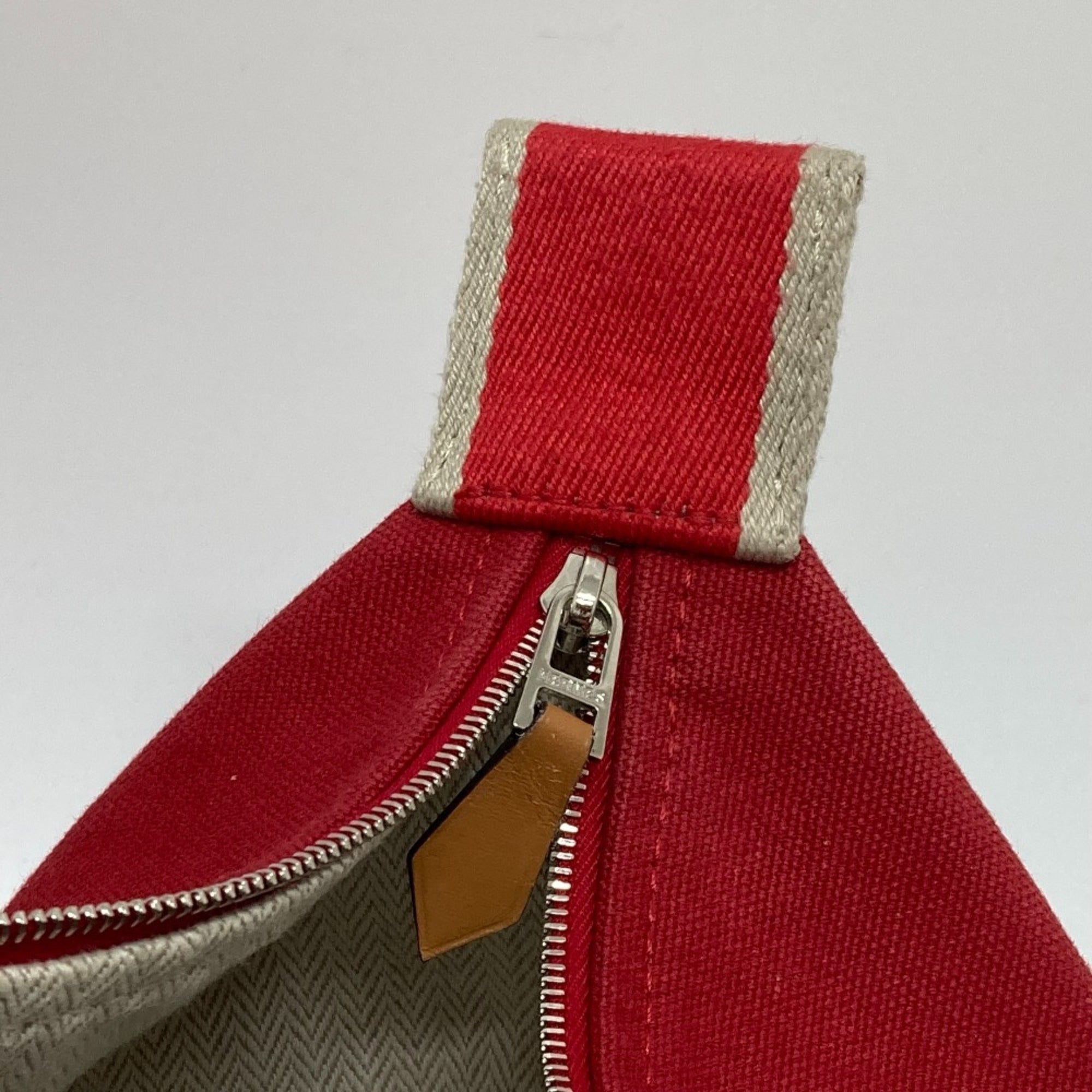 Hermes Red Color Canvas Handbag Shoulder Bag Vanity Bag (Pre-Owned)